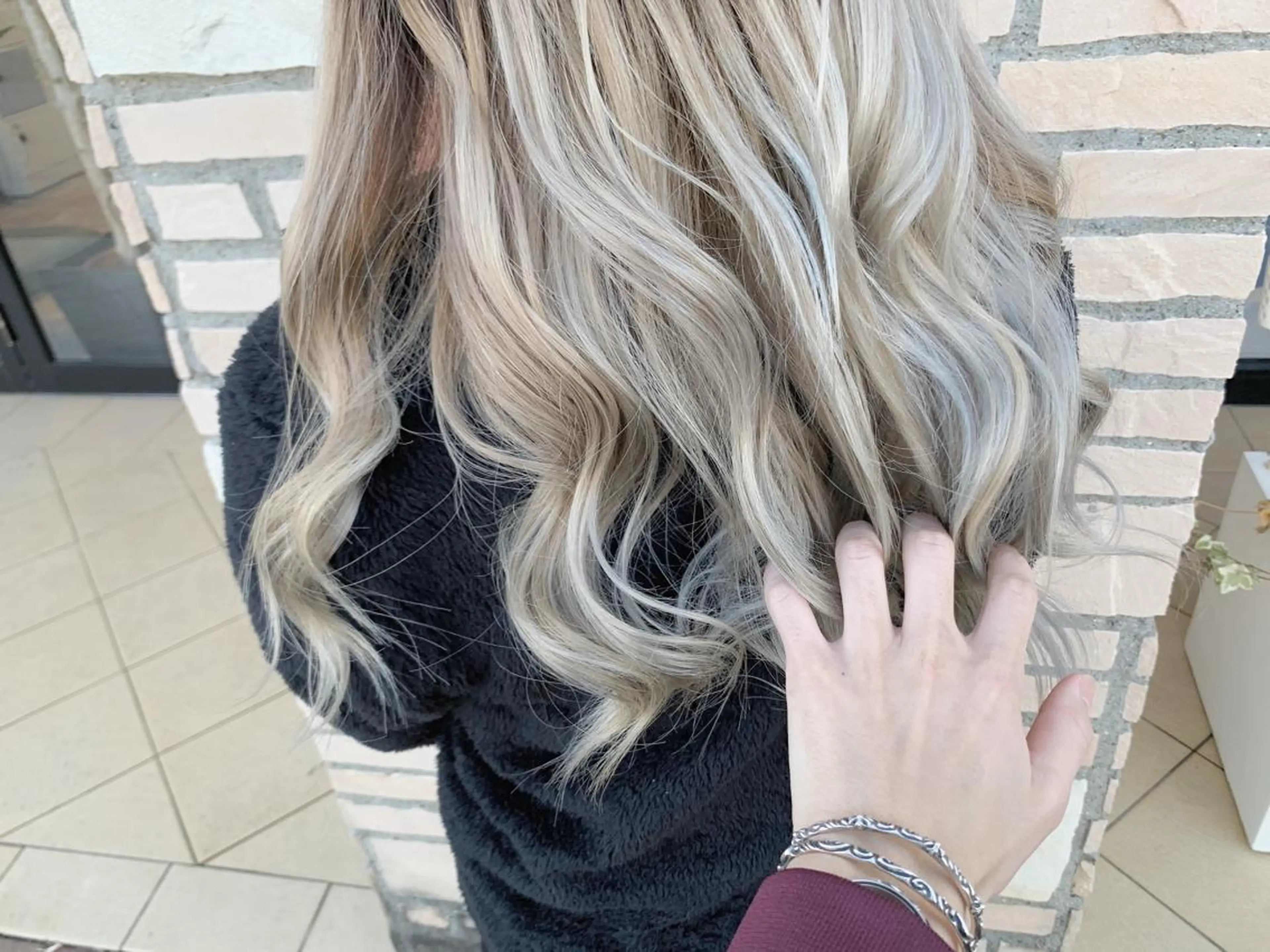 ミディアム 高月 瞭のヘアスタイル