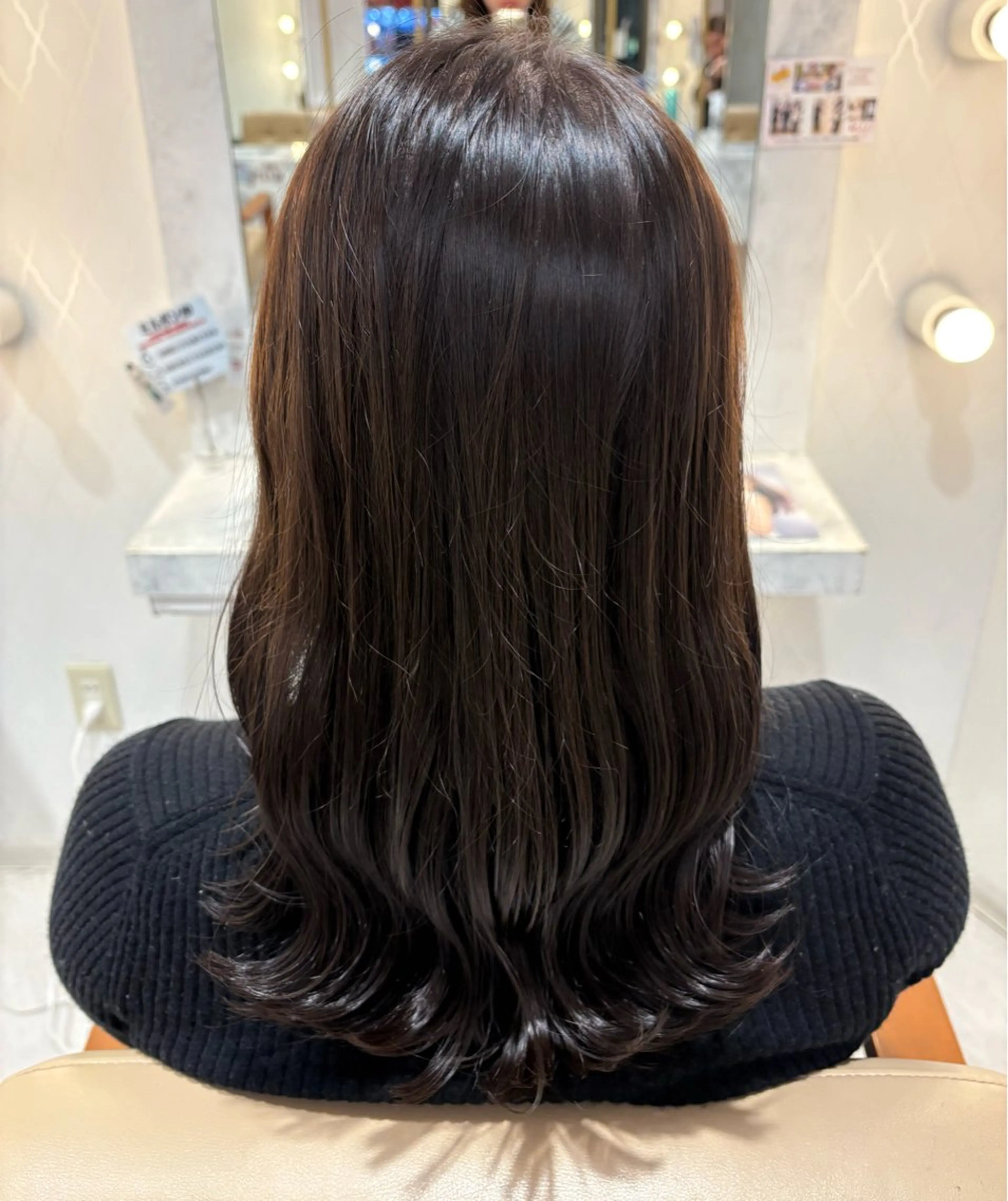 セミロング カラー ヘアカラー 新庄 雪乃のヘアスタイル