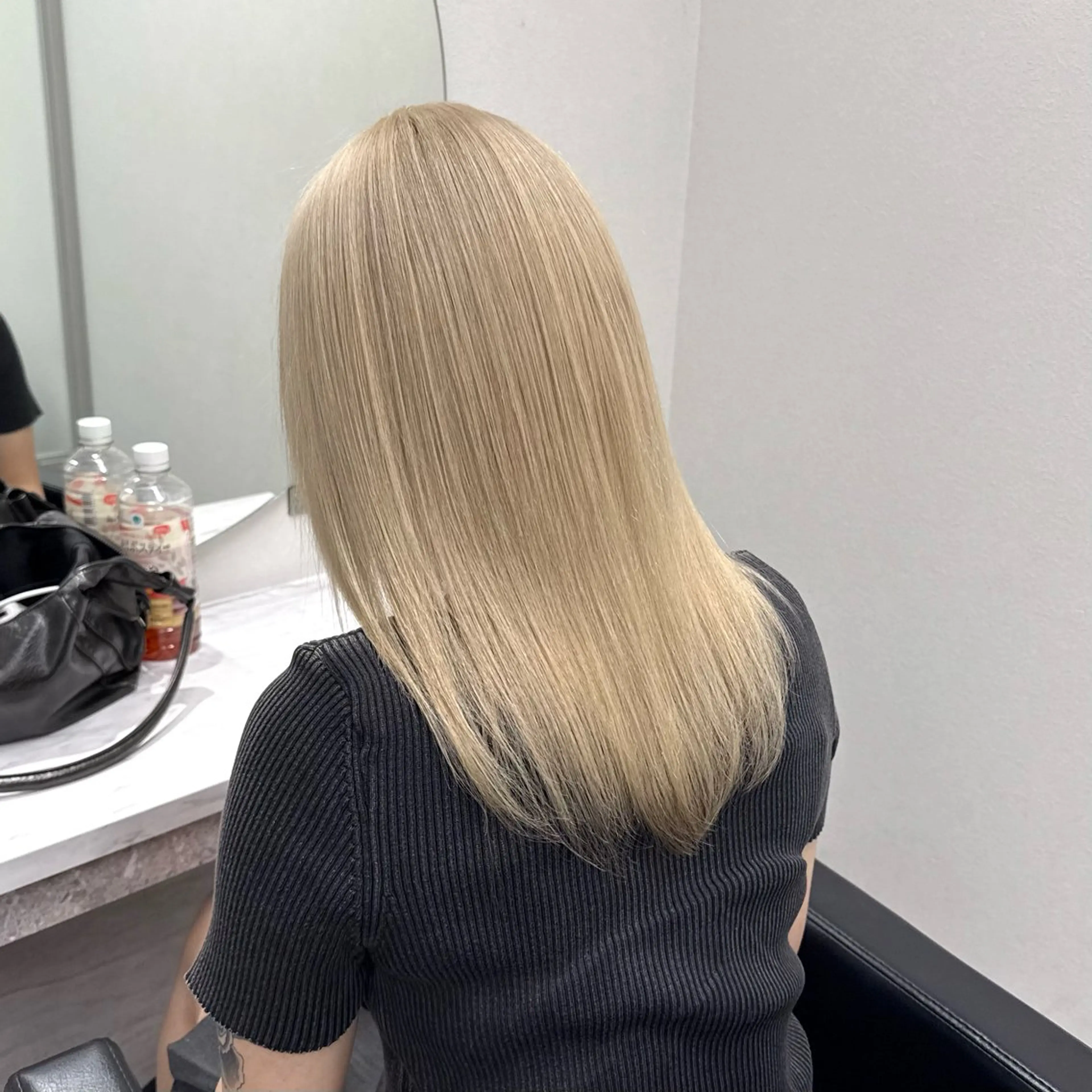 セミロング カラー ブリーチ ブルーカラー ブルーラベンダー ディープパープル デザインカラー ヘアカラー トリートメント ケアブリーチ/ 髪質改善/上質艶髪のヘアスタイル