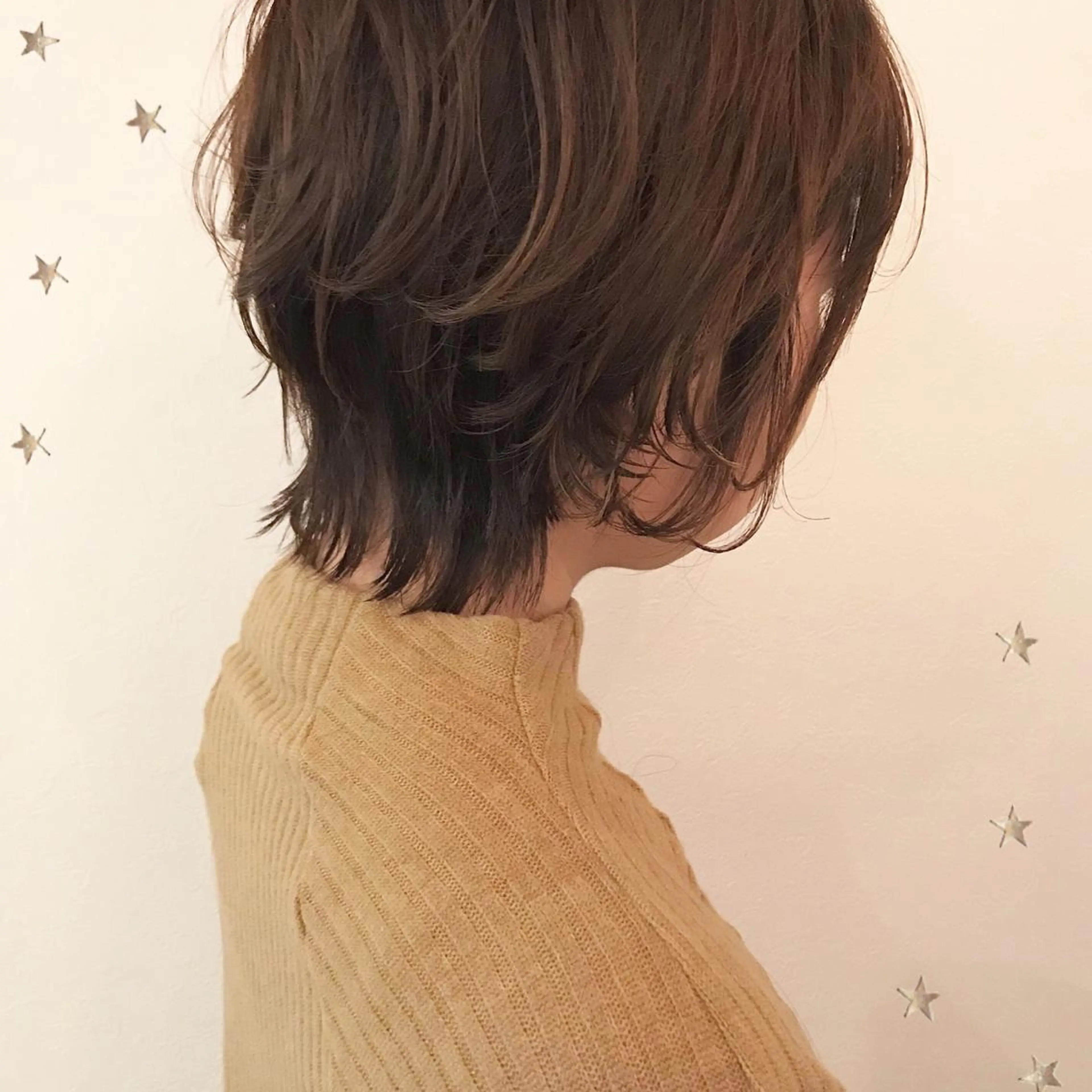 ショート カラー 市川 千夏のヘアスタイル