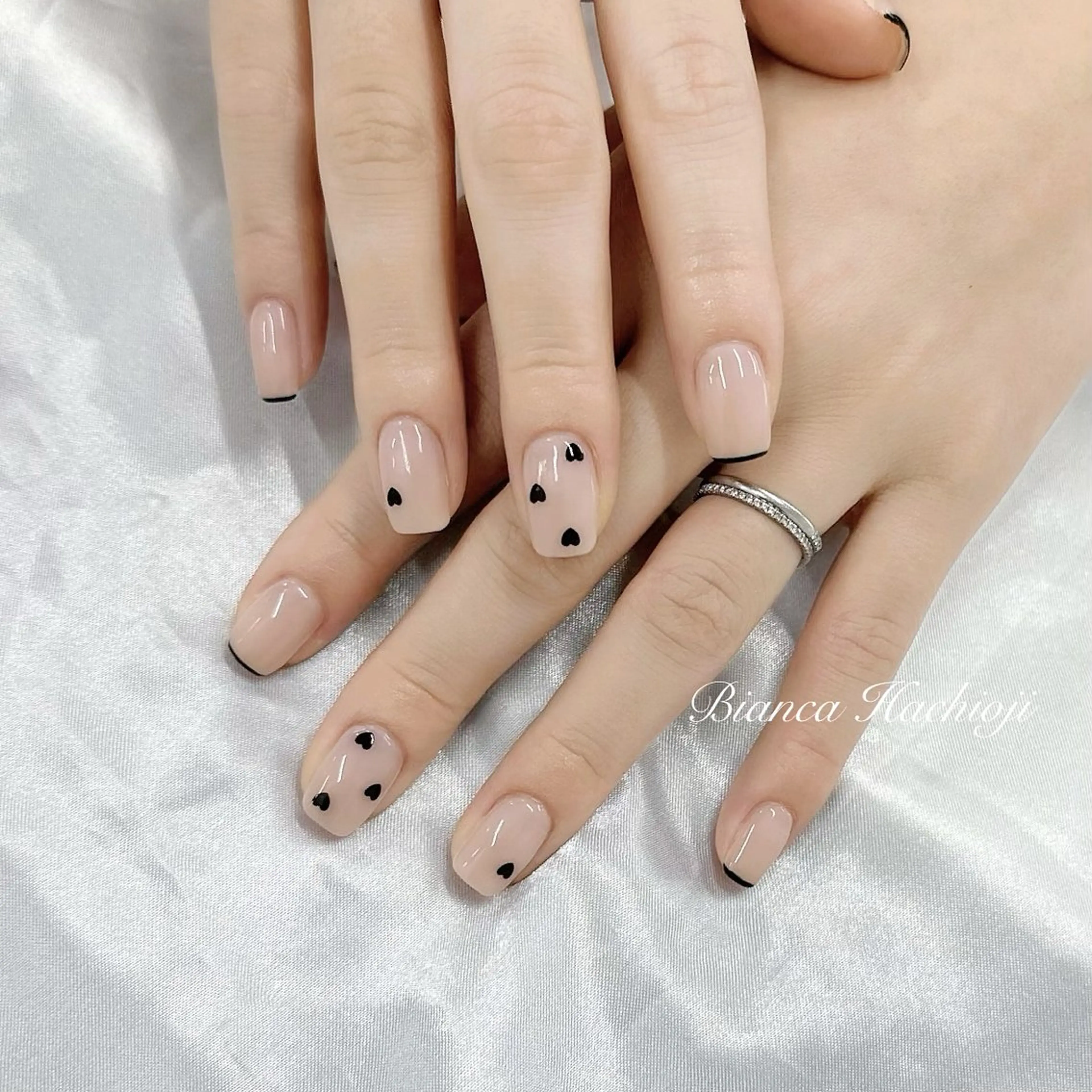 ネイル ハート ハンドネイル Bianca🦋 AIRAのネイルデザイン