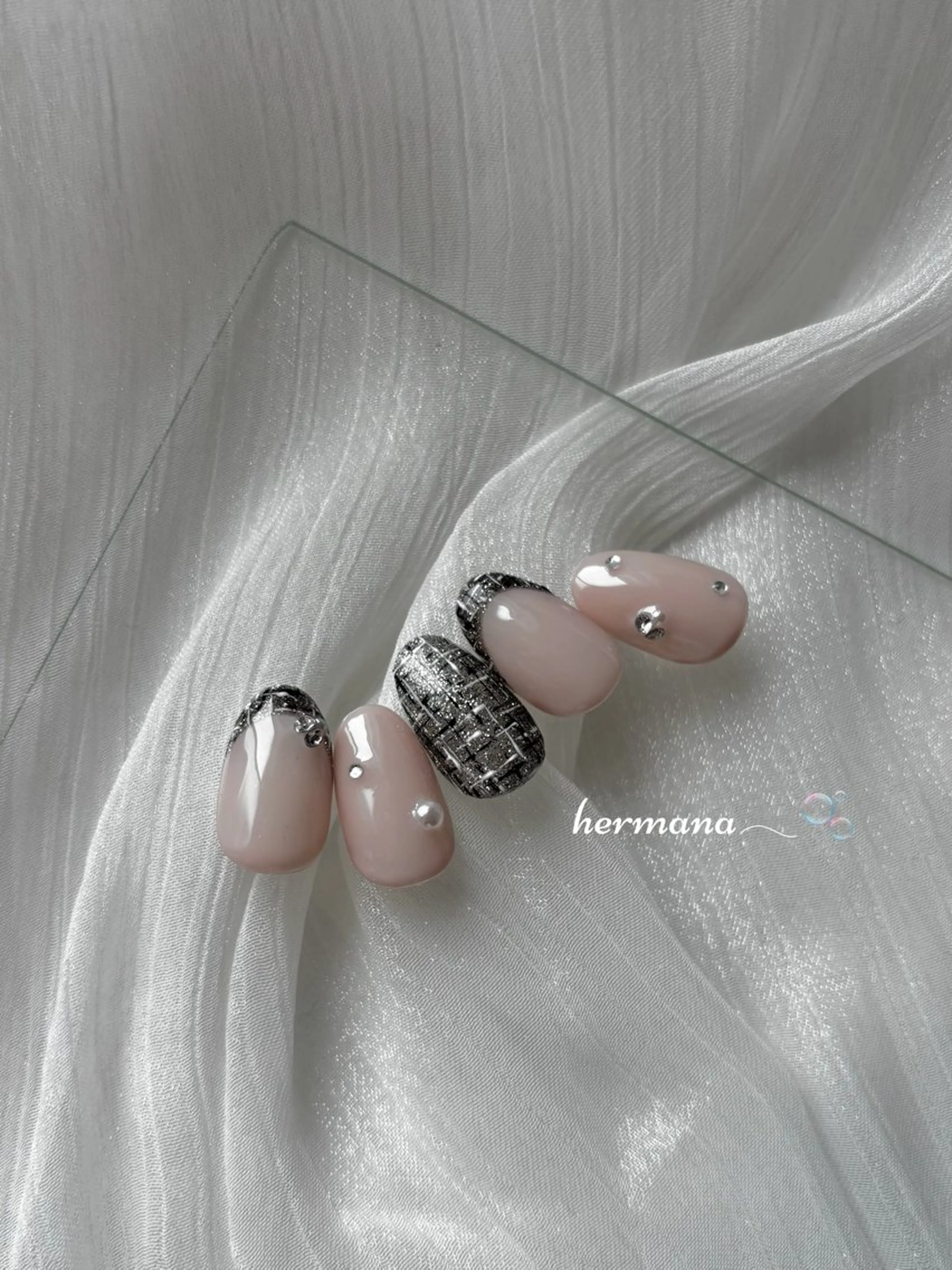 ネイル 伊藤 菜緒のネイルデザイン