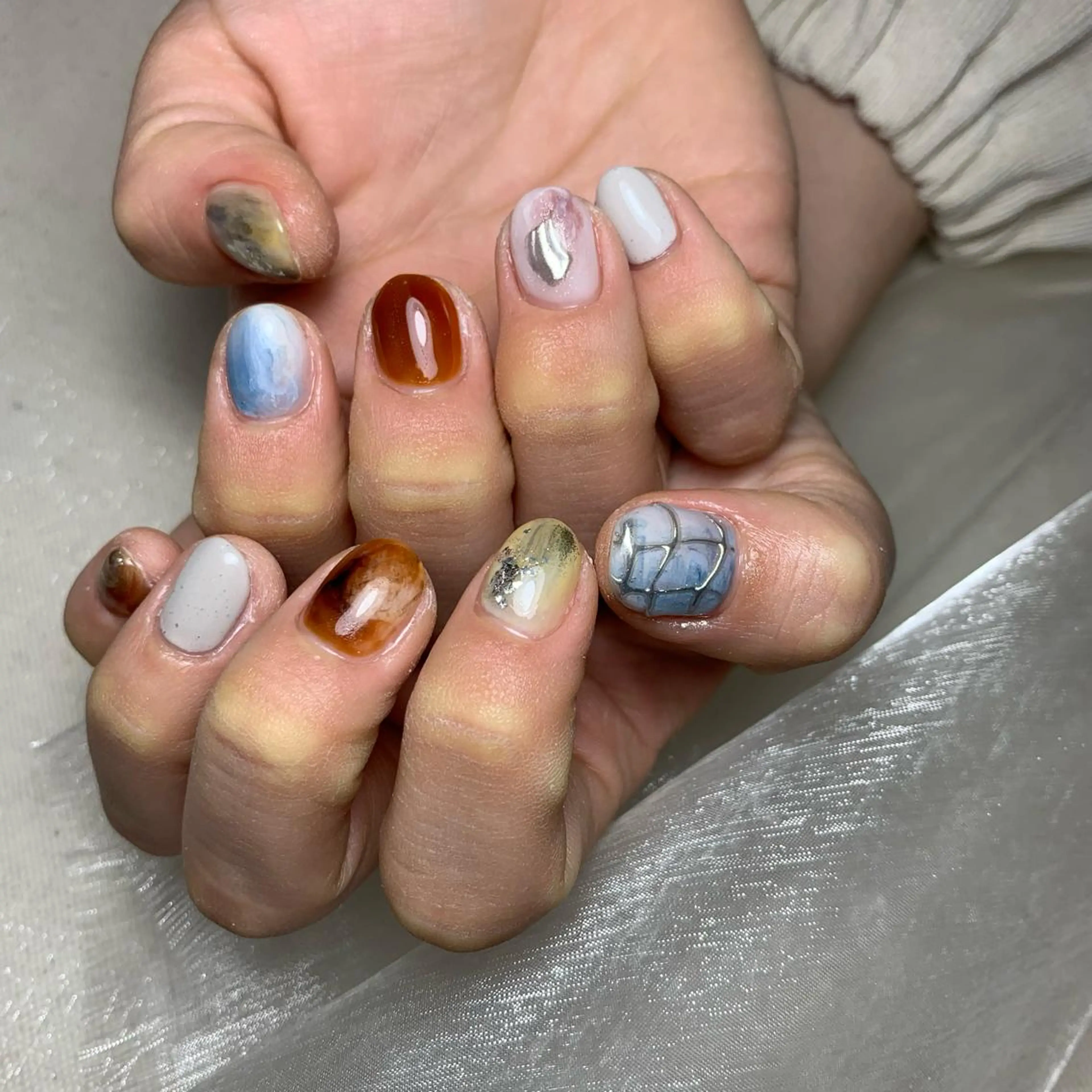 ネイル repos~ルポ~所属・里見 麗のネイルデザイン