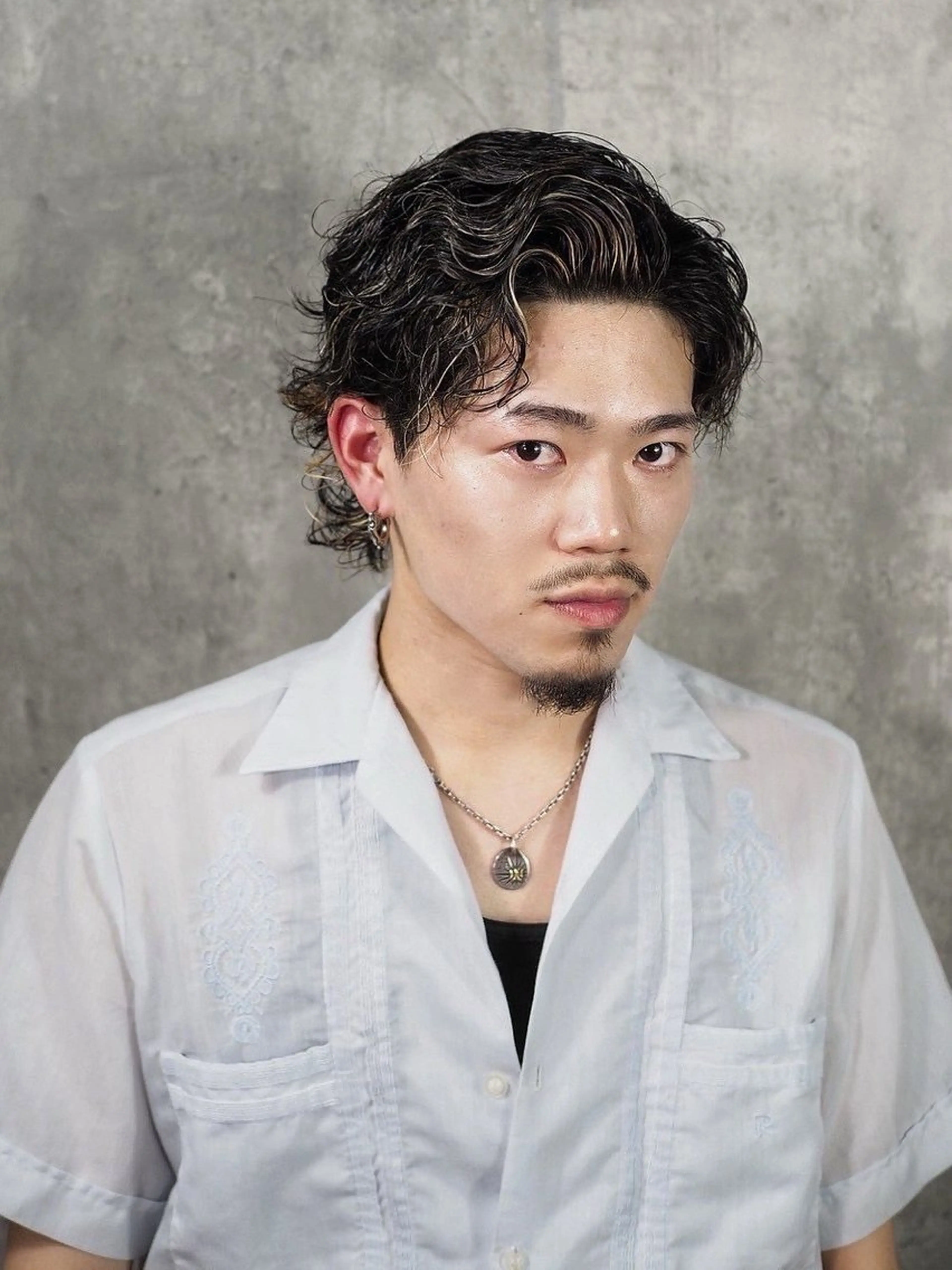 ミディアム 阿賀 佑季のヘアスタイル