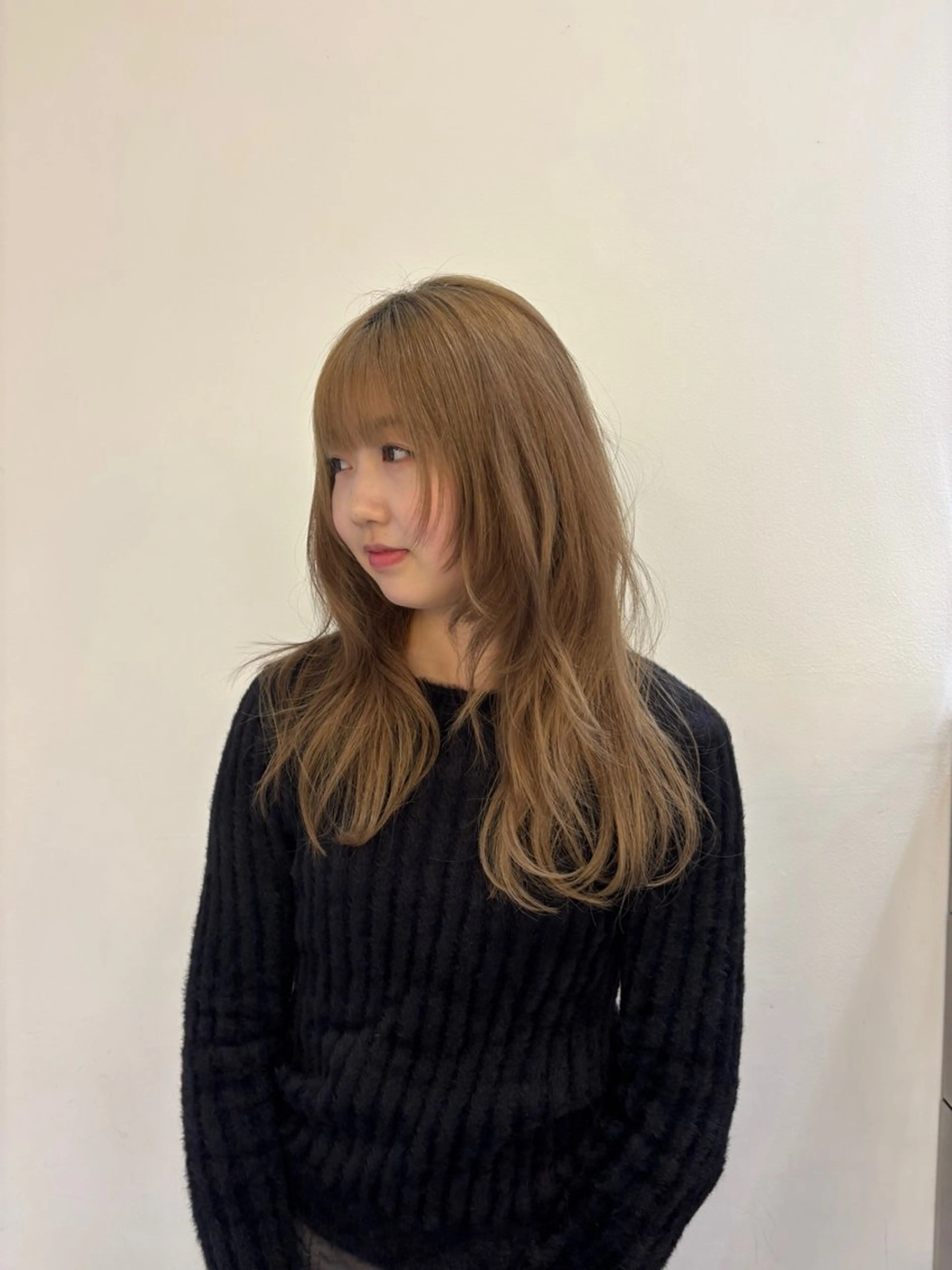 ロング 津上 恵美のヘアスタイル