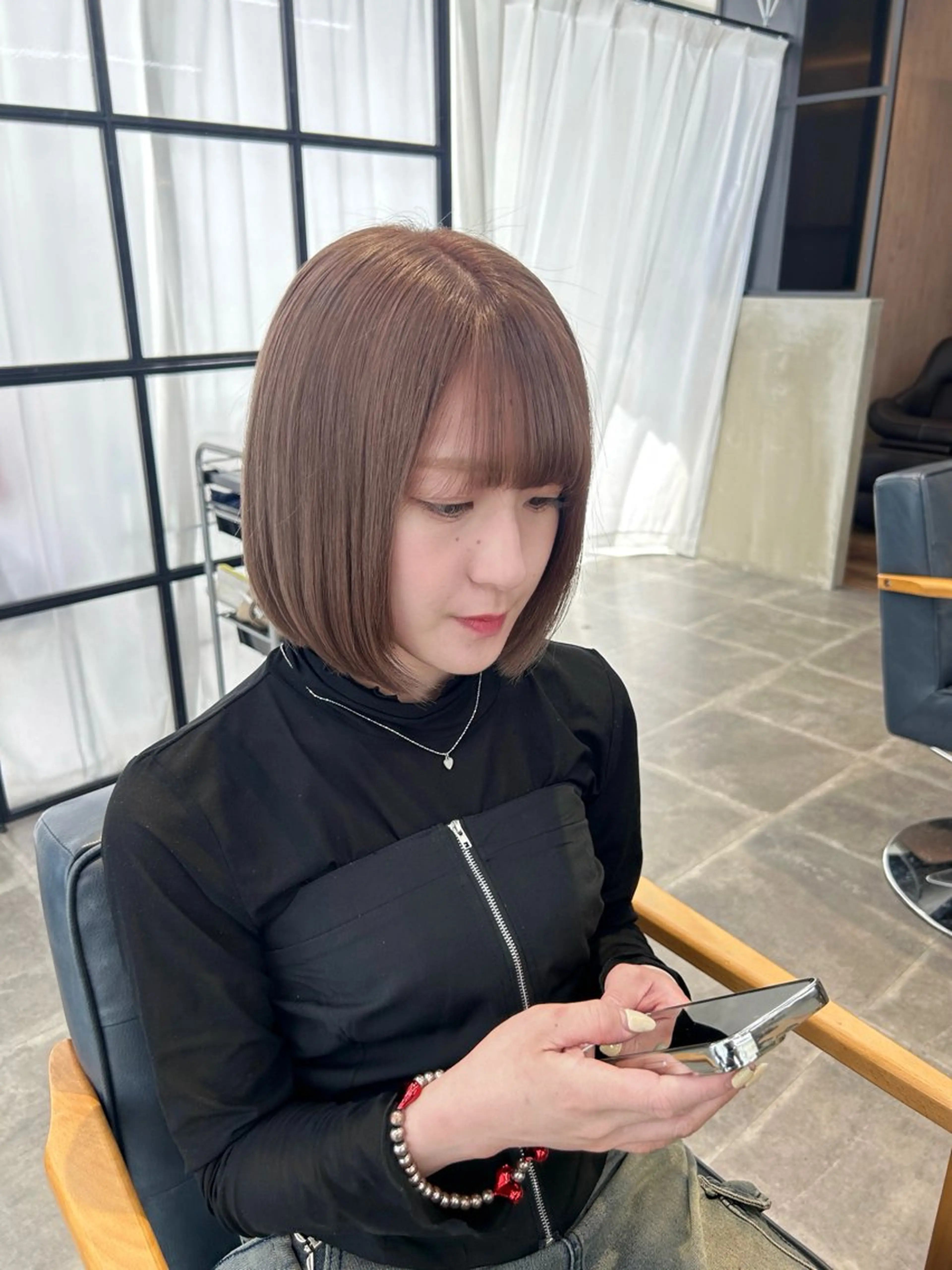 ショート カラー newi梅田🫧韓国 ヘア🫧sakiのヘアスタイル