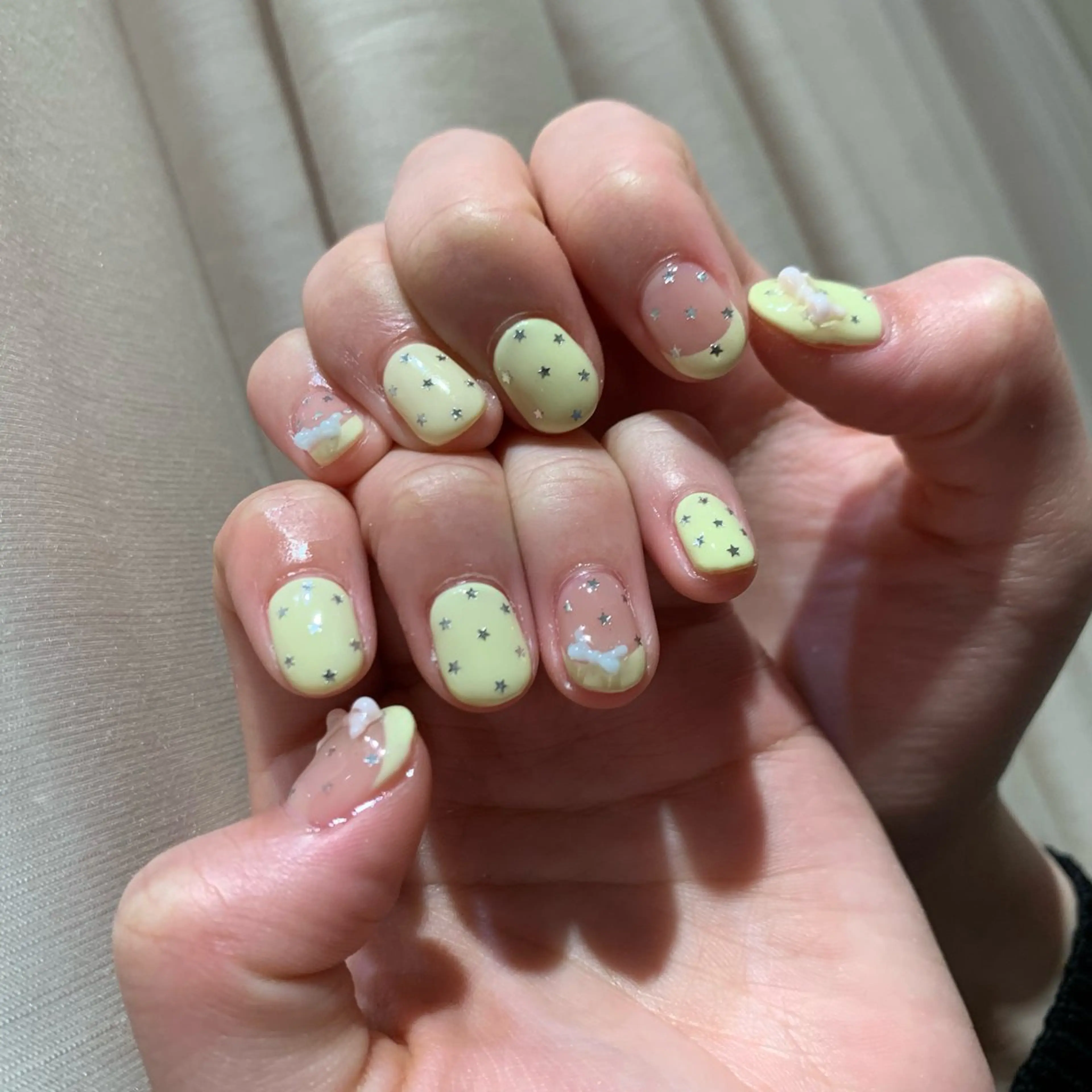 ネイル フレンチネイル リボン 春ネイル 黄色 nailAVANCE akariのネイルデザイン