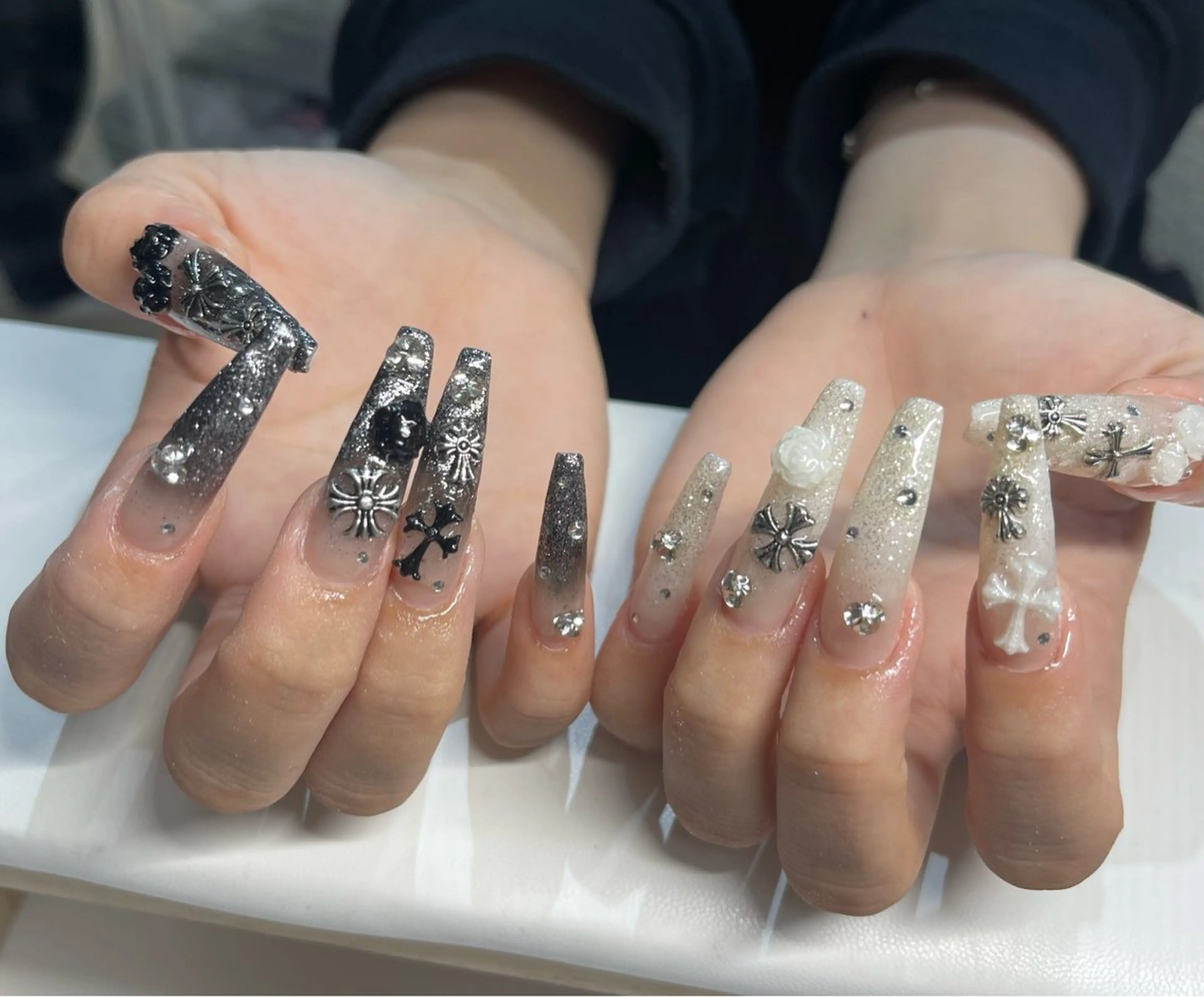 ネイル オーロラネイル クリアネイル 成人式 フラッシュネイル ジェルネイル ハンドネイル Amee Nail Salonのネイルデザイン
