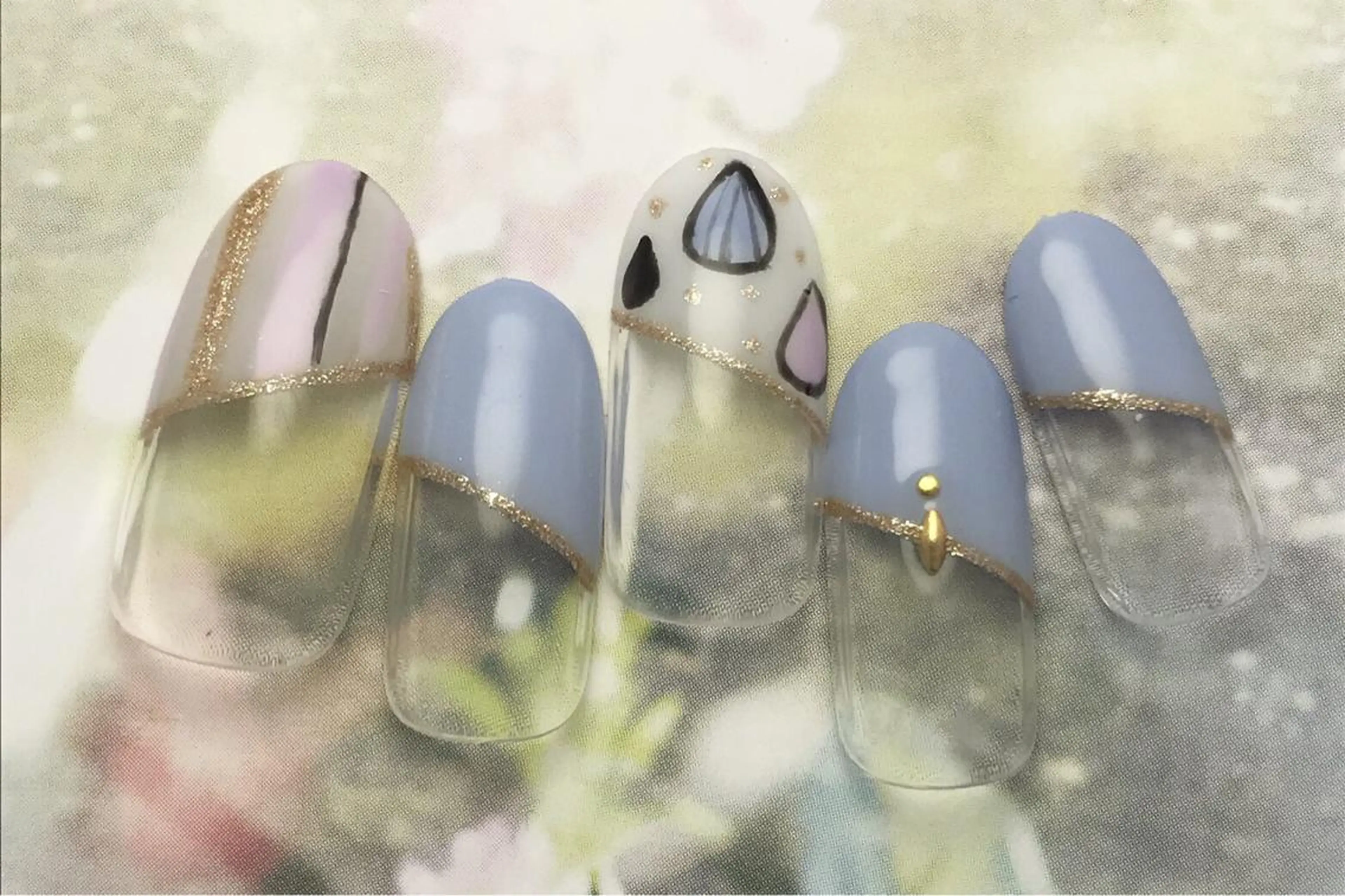 ネイル ストーンネイル Verest 西荻窪のネイルデザイン