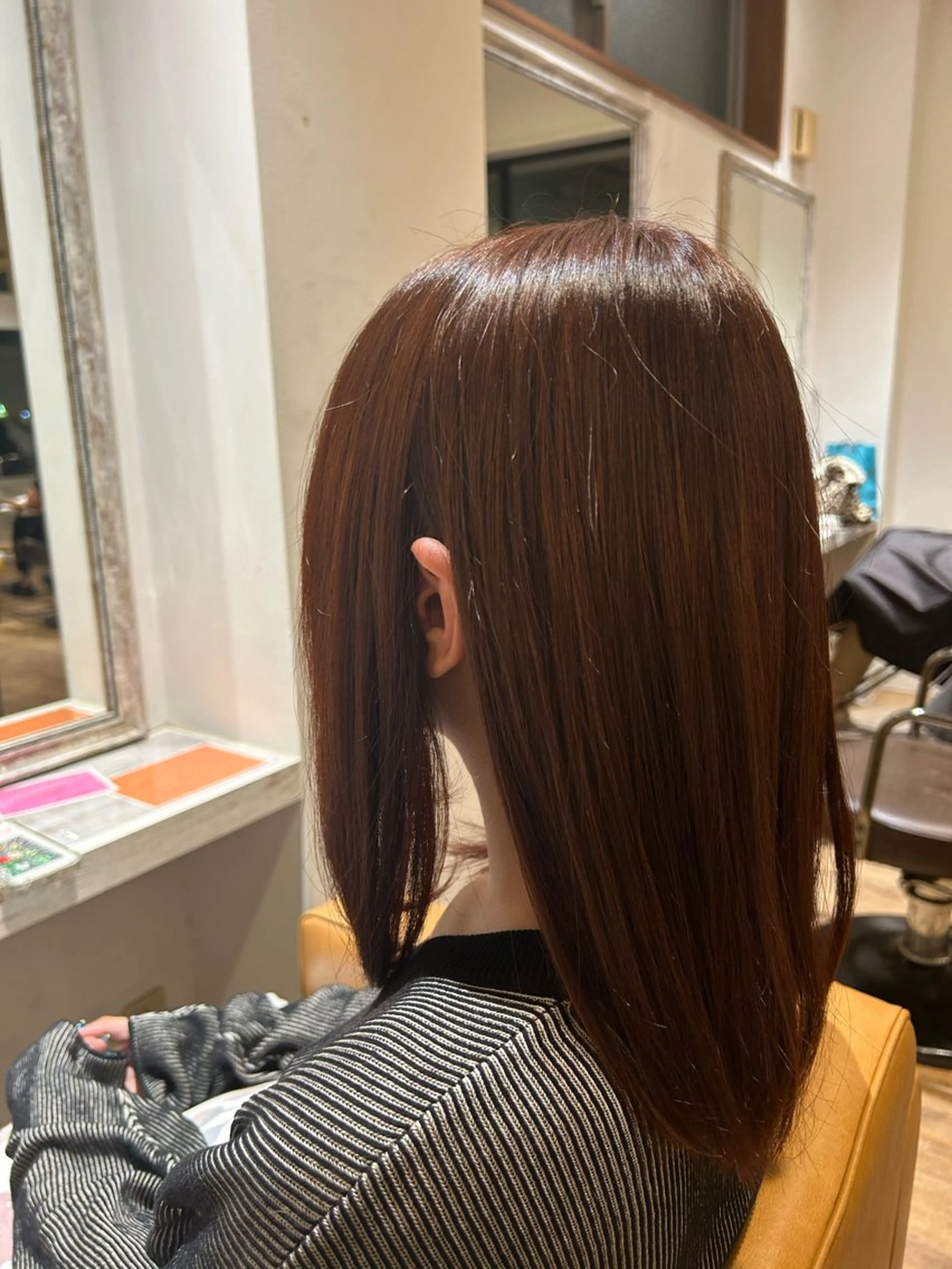 セミロング カラー えのはら まおのヘアスタイル