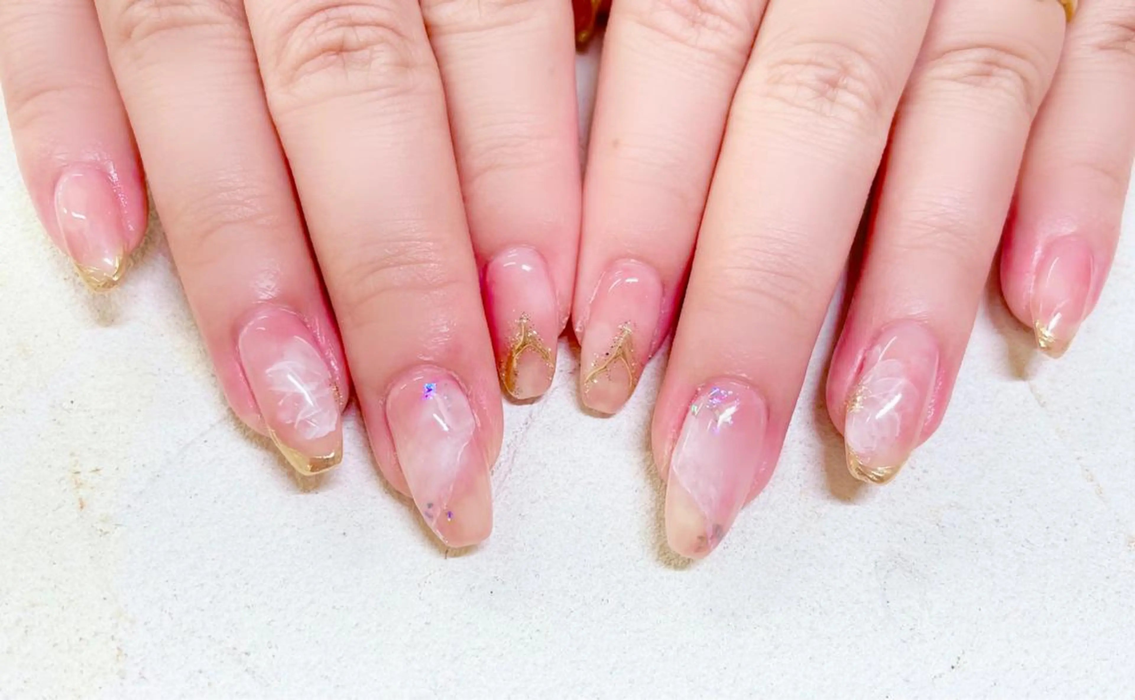 ミディアム ハンドネイル ビアンカ金町店 中島　せり菜のネイルデザイン