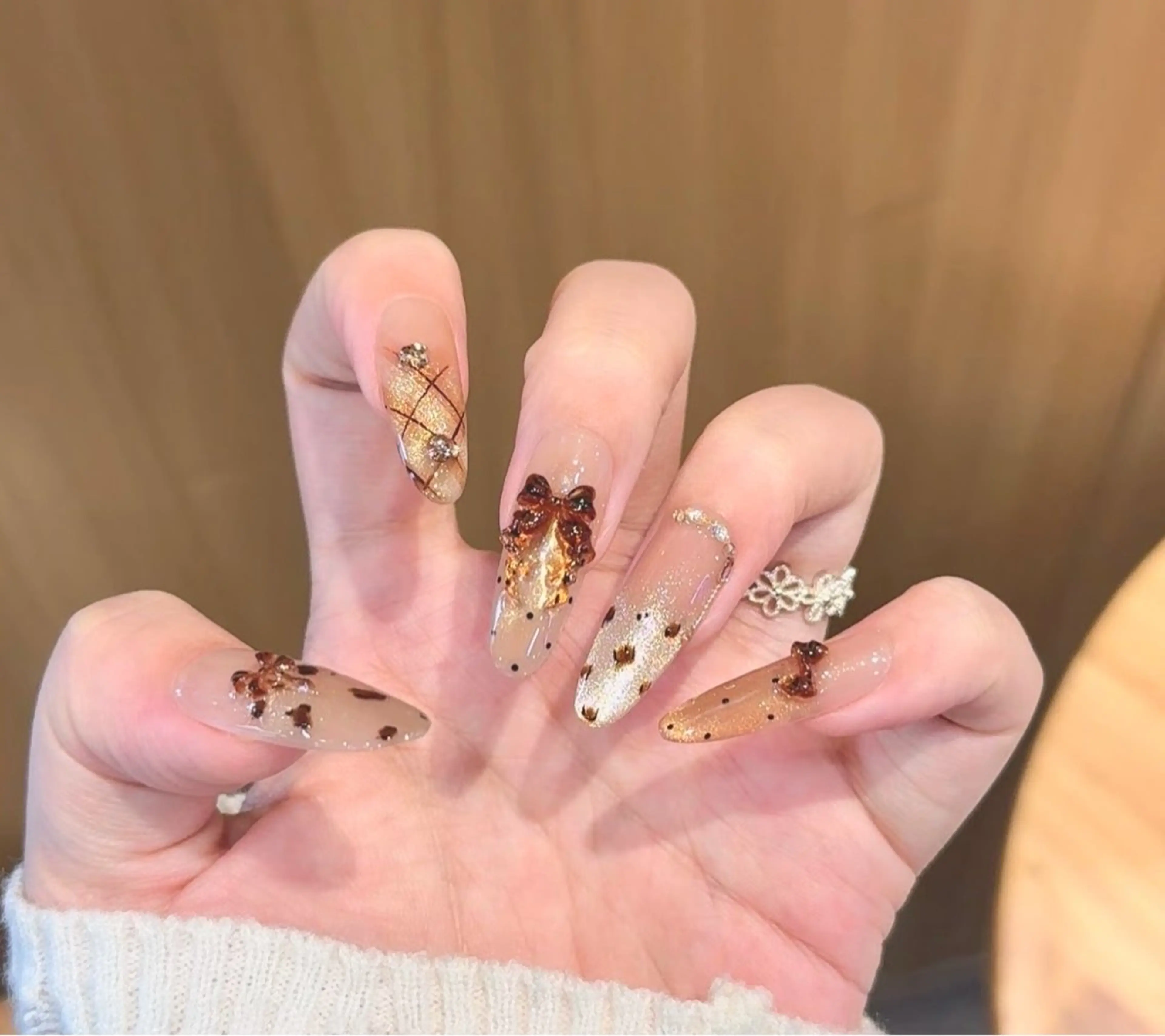 ネイル アートネイル オーロラネイル チークネイル フレンチネイル ガラスフレンチ ハンドネイル 🎀🎀YooLi Nail Salonのネイルデザイン