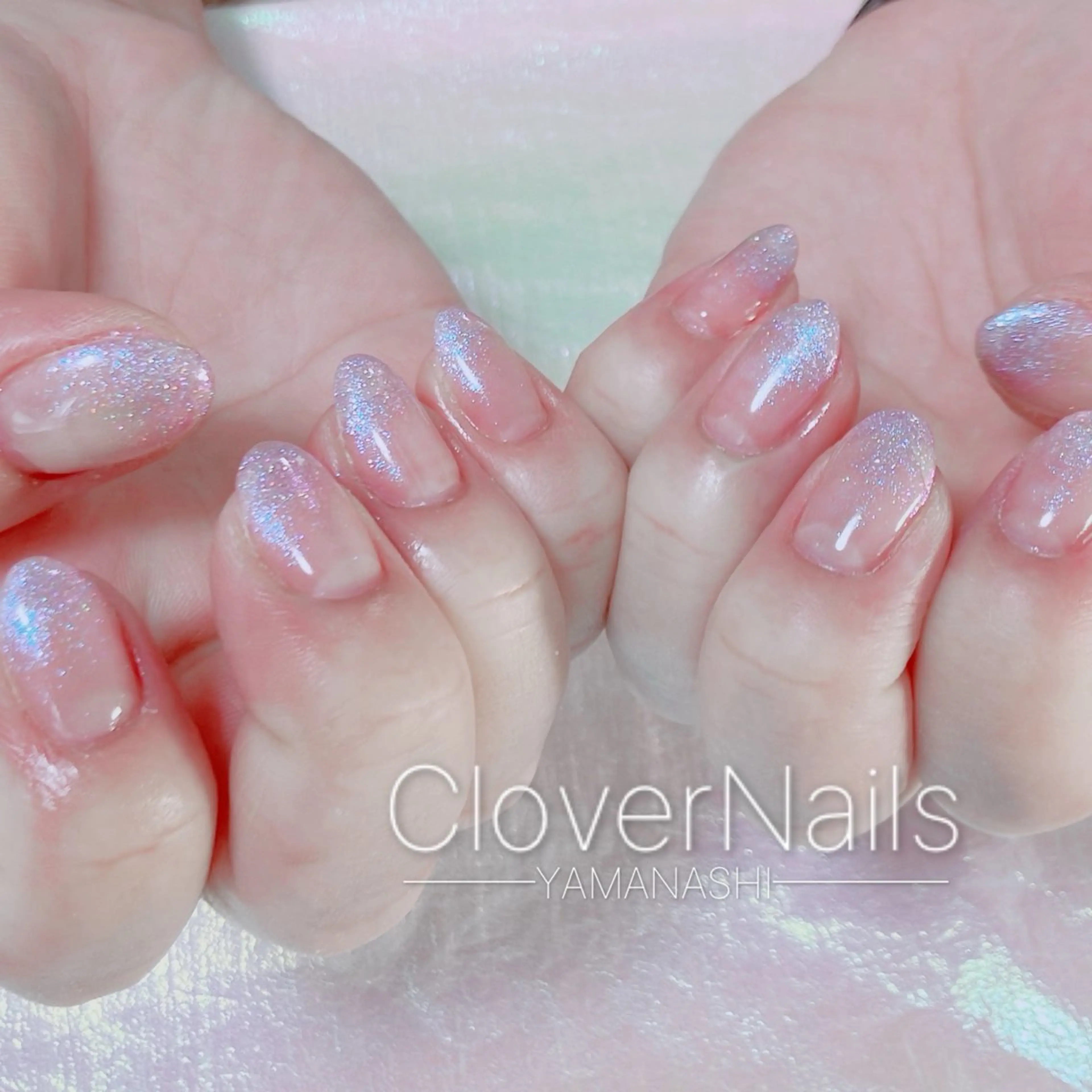 ネイル グラデーション キラキラネイル ラメ(グリッター) パープル ハンドネイル 自宅ネイルサロン クロバーネイルのネイルデザイン