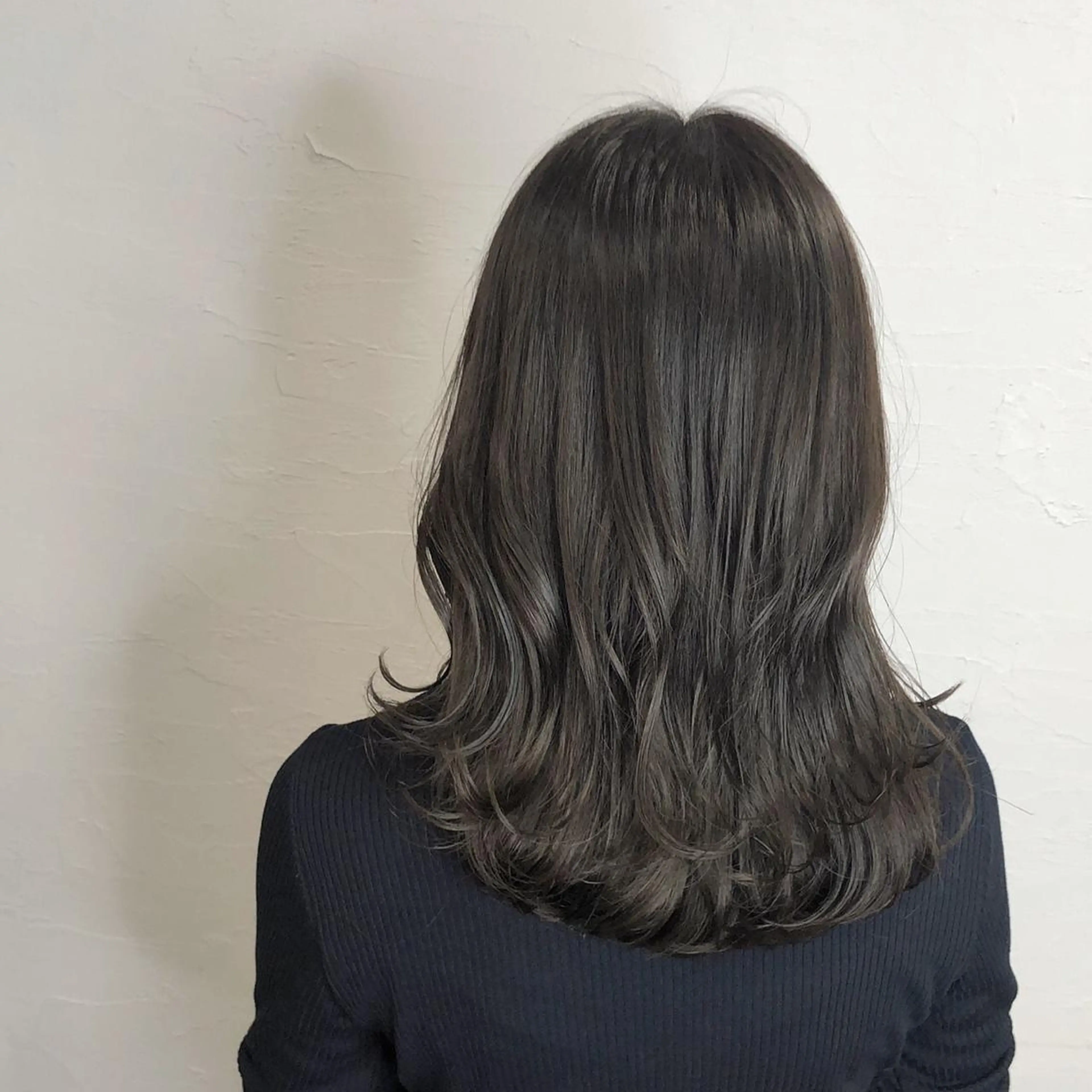 セミロング 髪質改善、縮毛矯正 酸性縮毛矯正のヘアスタイル