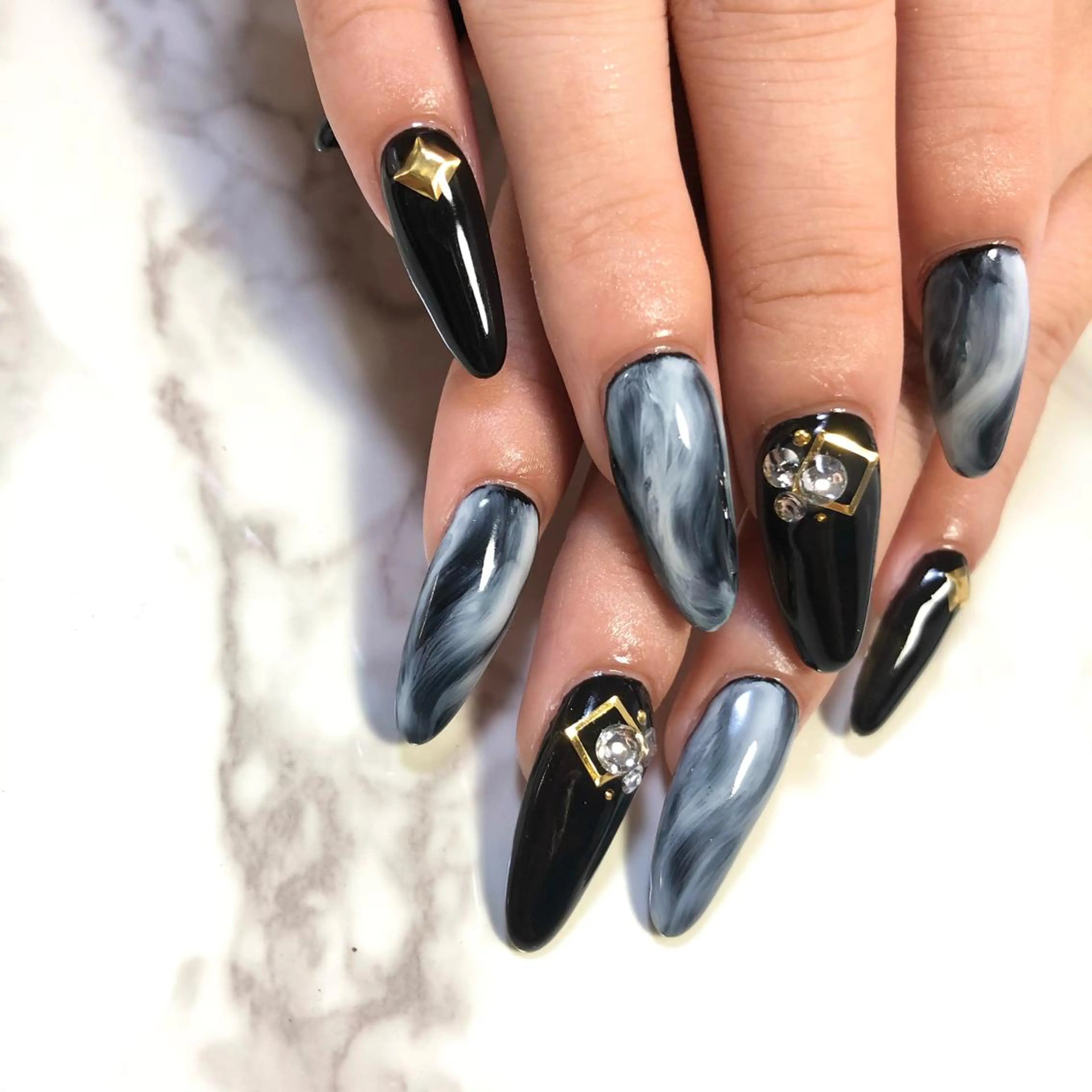 ネイル 持ち込み スカルプネイル ...by BLista.のネイルデザイン