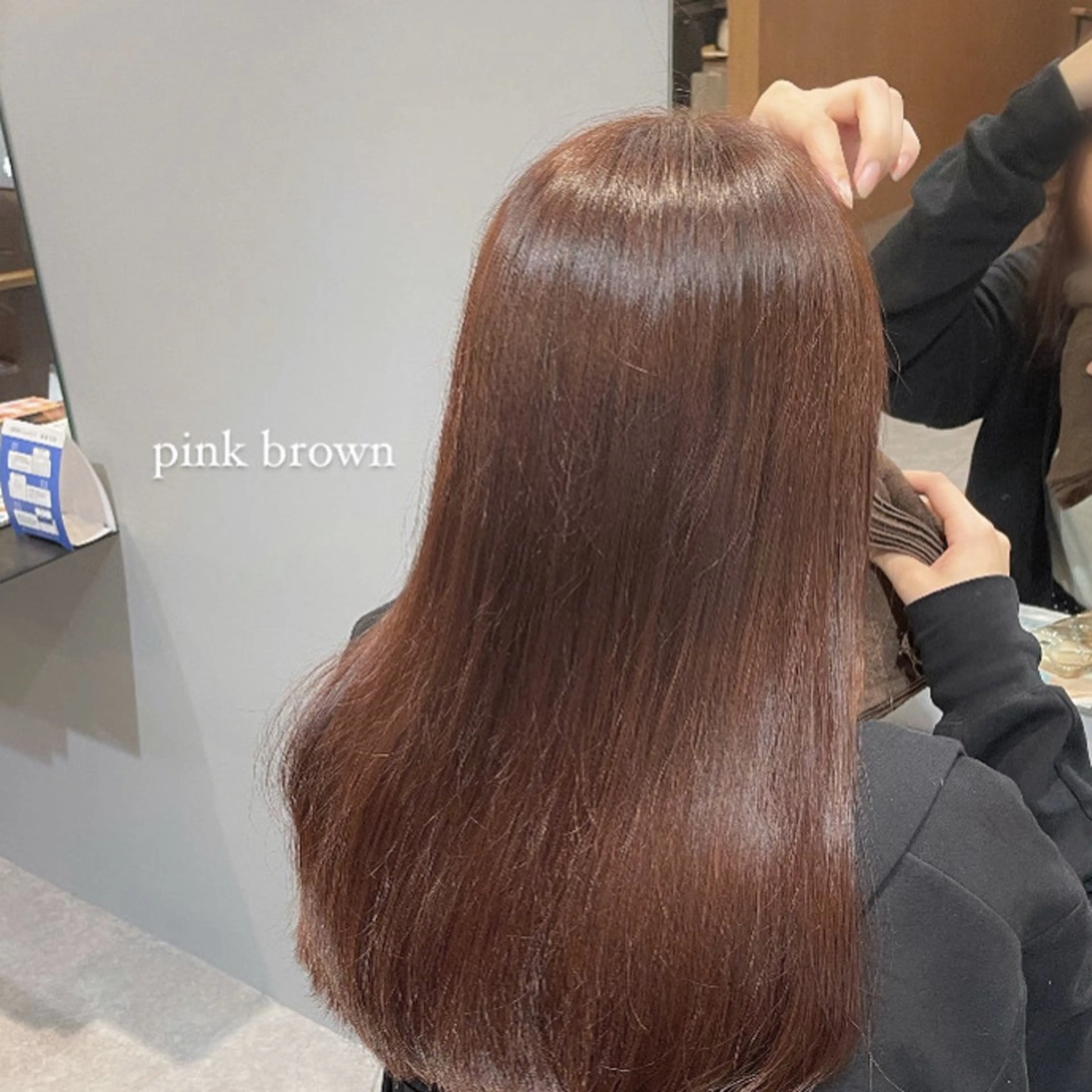 ミディアム ピンクブラウン Mimi🎀ブリーチ なし透明感 Ｗカラーのヘアスタイル