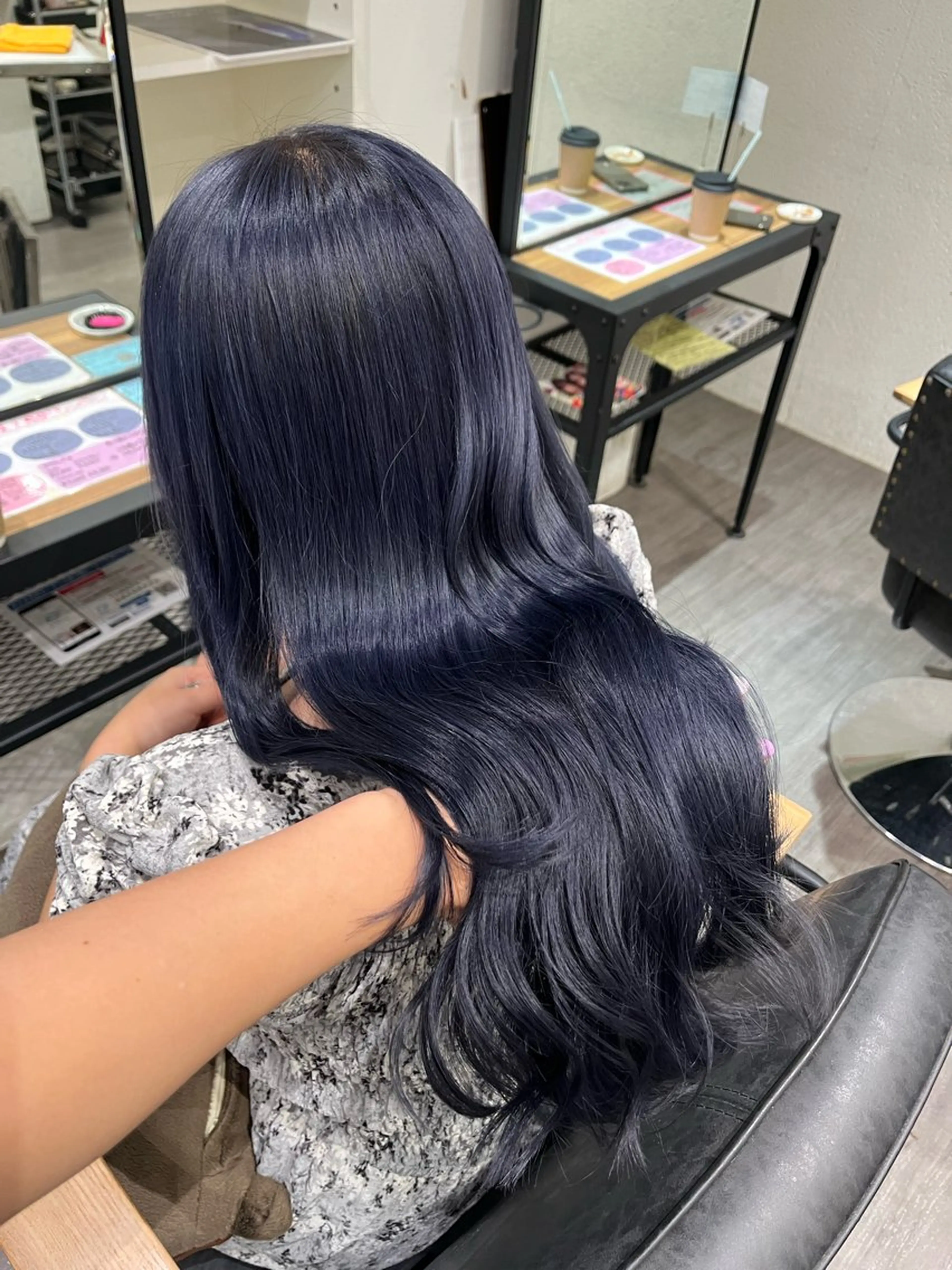 ロング カラー ブルーカラー ネイビーカラー ヘアカラー cocotte🫧 絹村 琴美のヘアスタイル