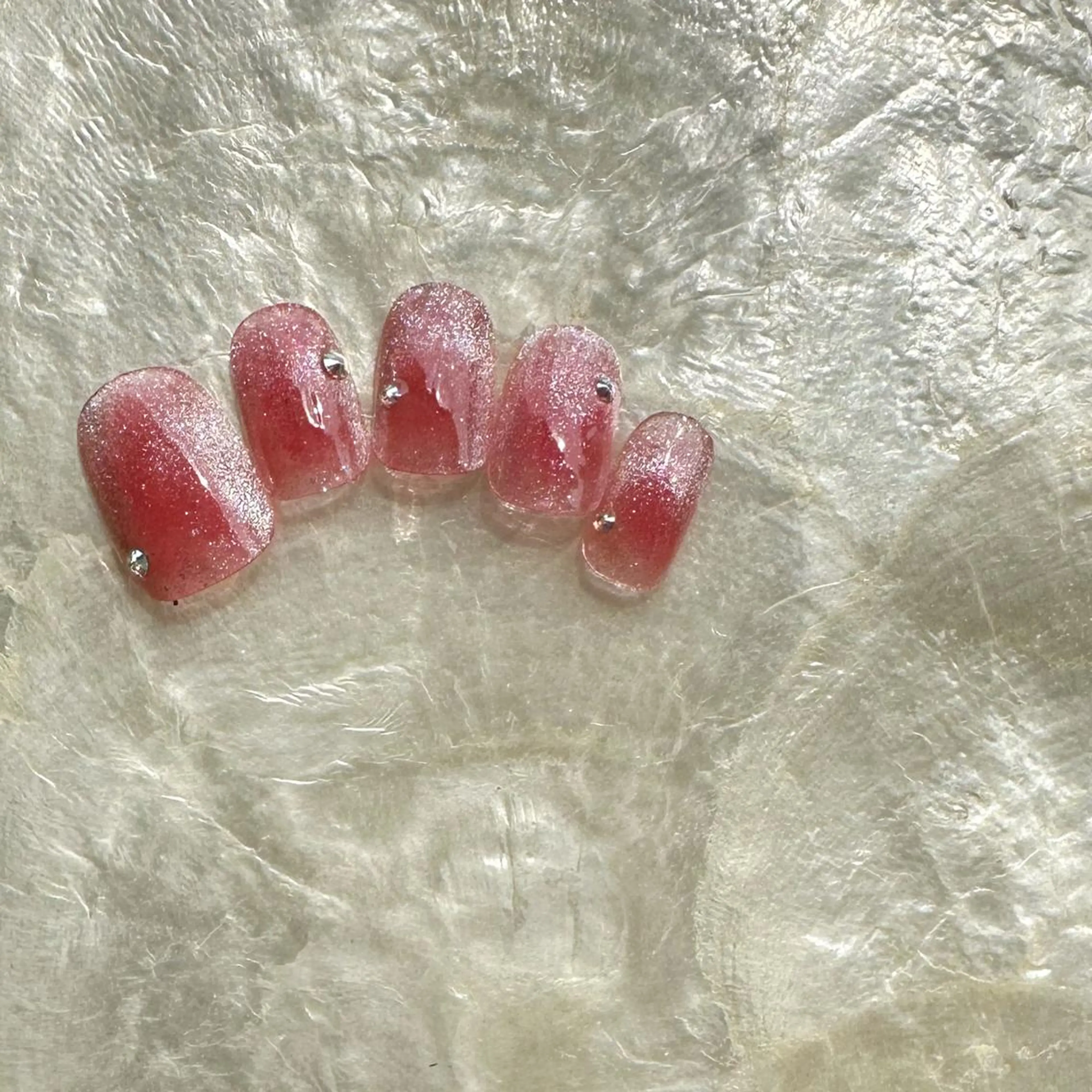 ネイル チークネイル 氷ネイル・うるうるネイル 韓国ネイル マグネットネイル ニュアンスネイル 🪞KAPE NAIL 🪞のネイルデザイン