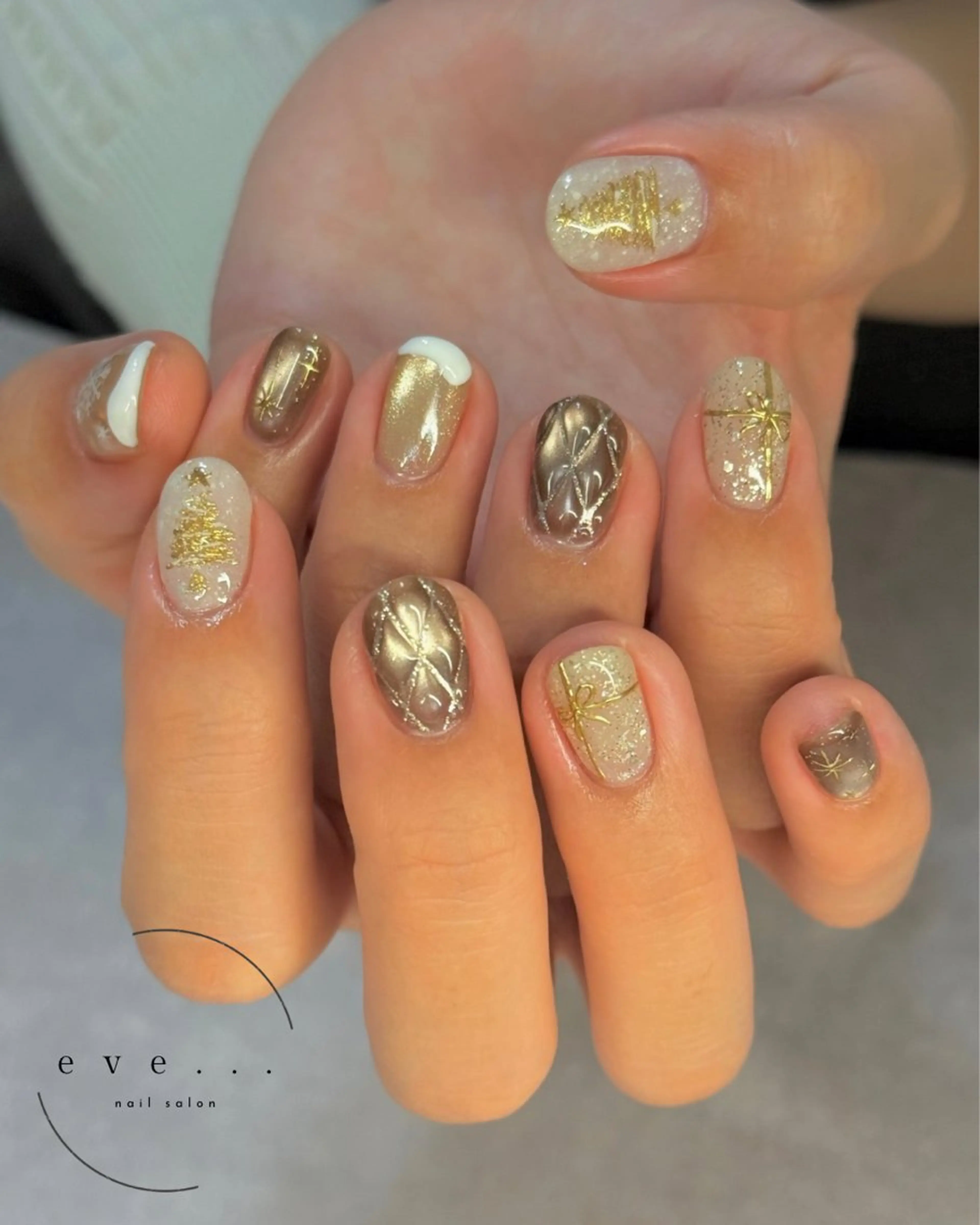 ネイル ニュアンスネイル 冬ネイル クリスマス ハンドネイル nail salon eve...のネイルデザイン