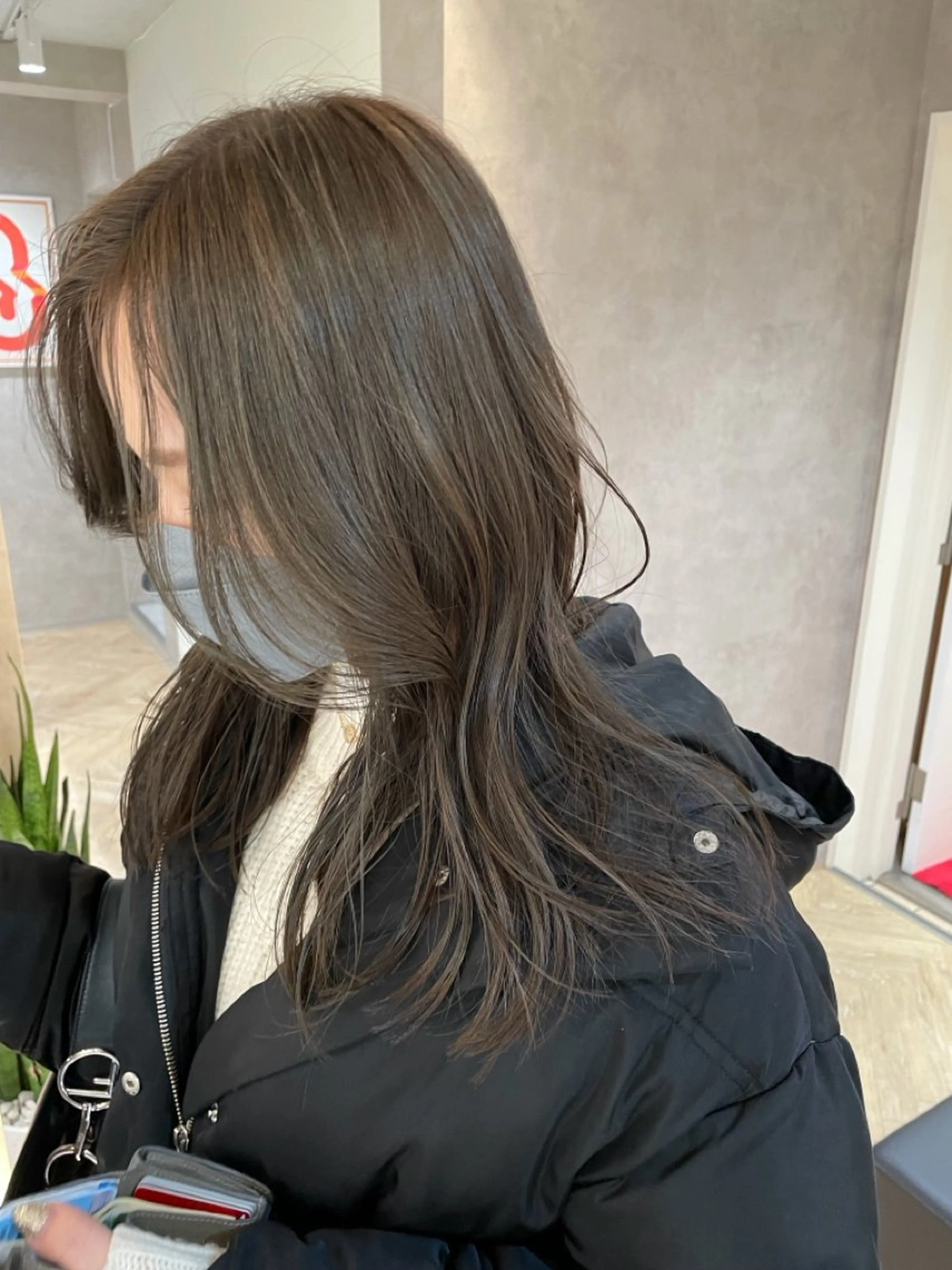 セミロング カラー ベージュカラー オリーブベージュ ヘアカラー カラーモデル募集中 DAIDAIのヘアスタイル