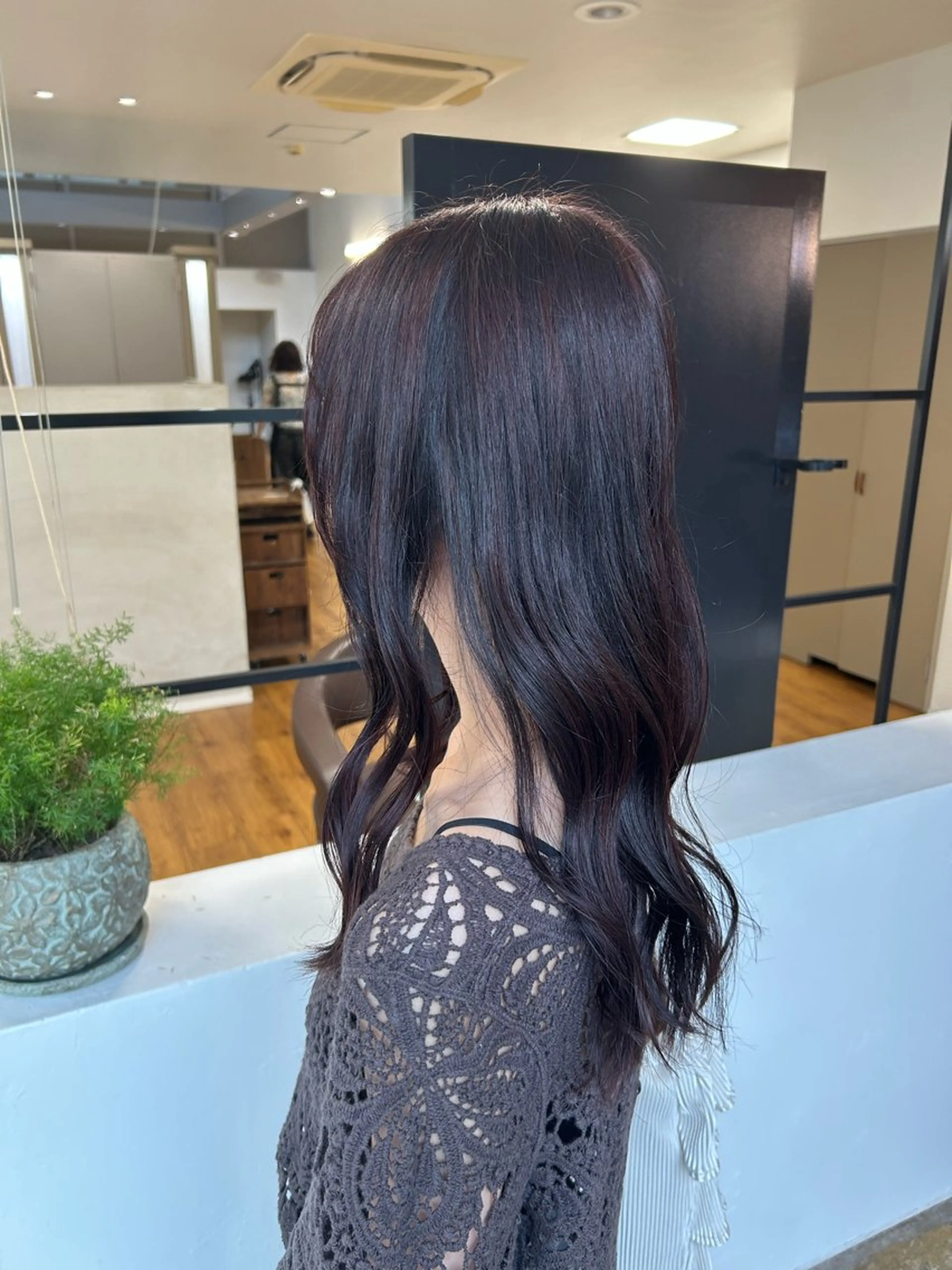 ロング ピンクブラウン ヘアカラー ながの みさきのヘアスタイル