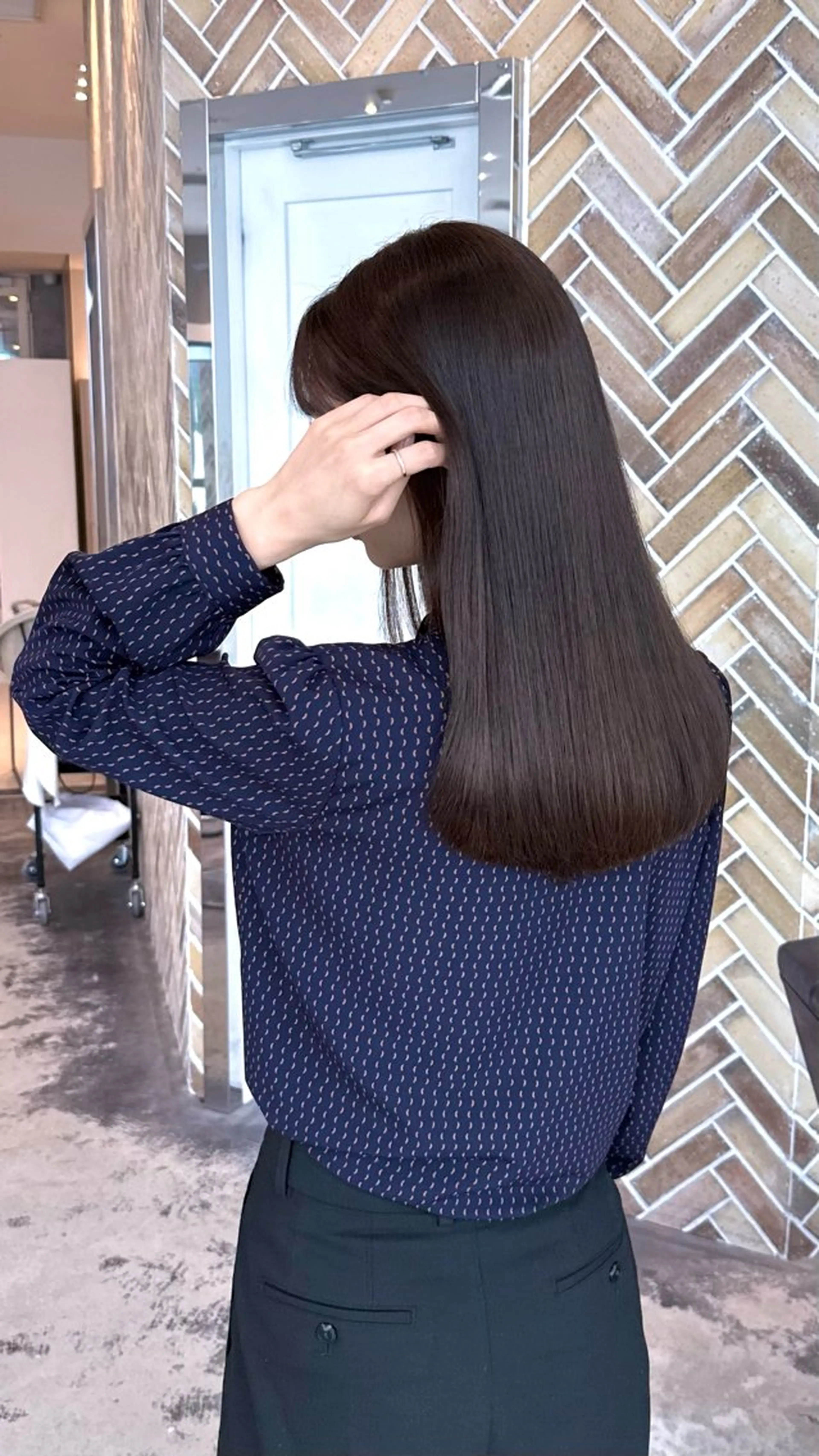 セミロング カラー ブラウンカラー バイオレットカラー バイオレットブラウン 髪質改善 カット ヘアカラー トリートメント レイヤーカット× 髪質改善カラー　片山のヘアスタイル