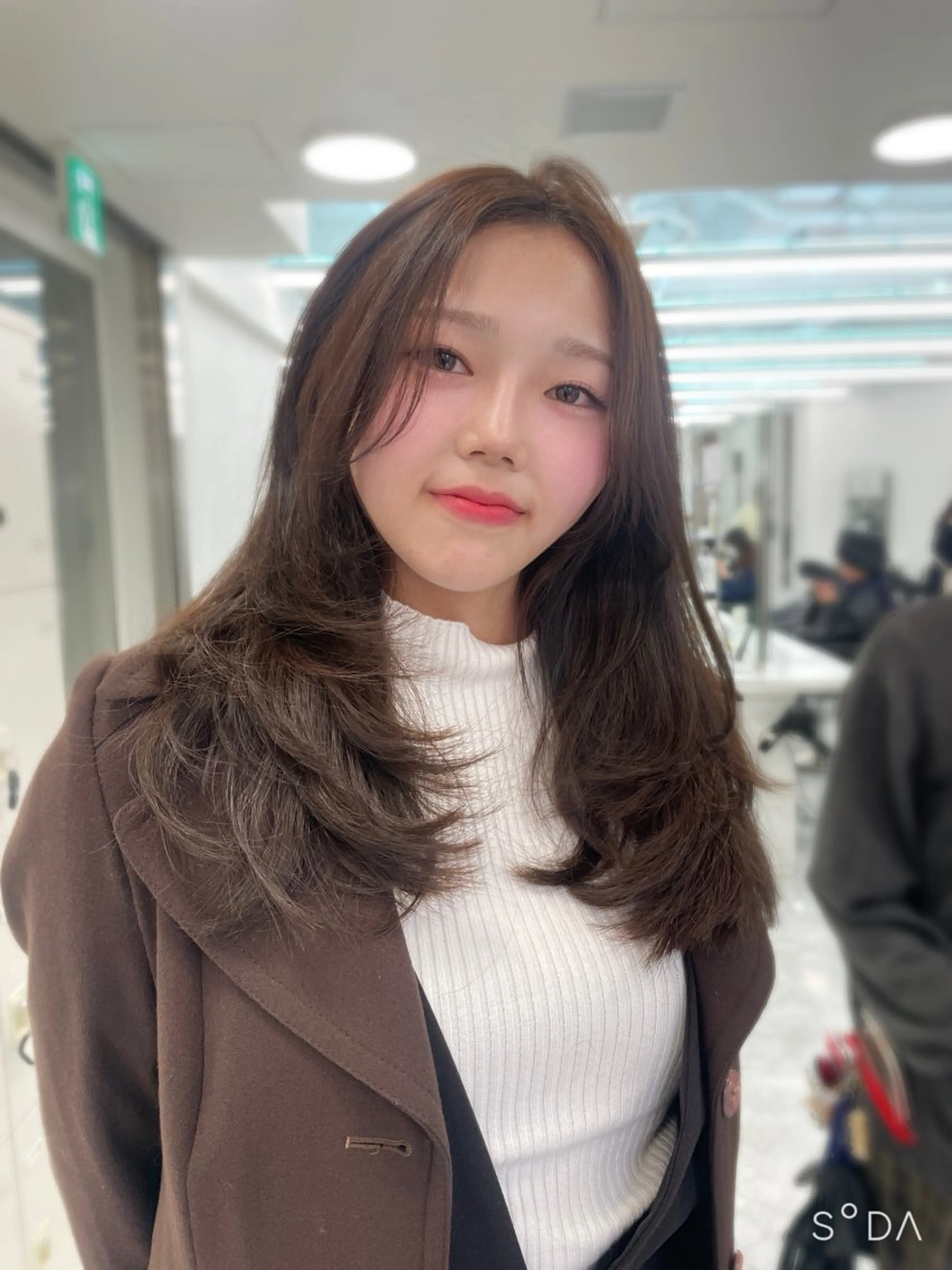 セミロング MOE 福岡韓国ヘア✧︎のヘアスタイル