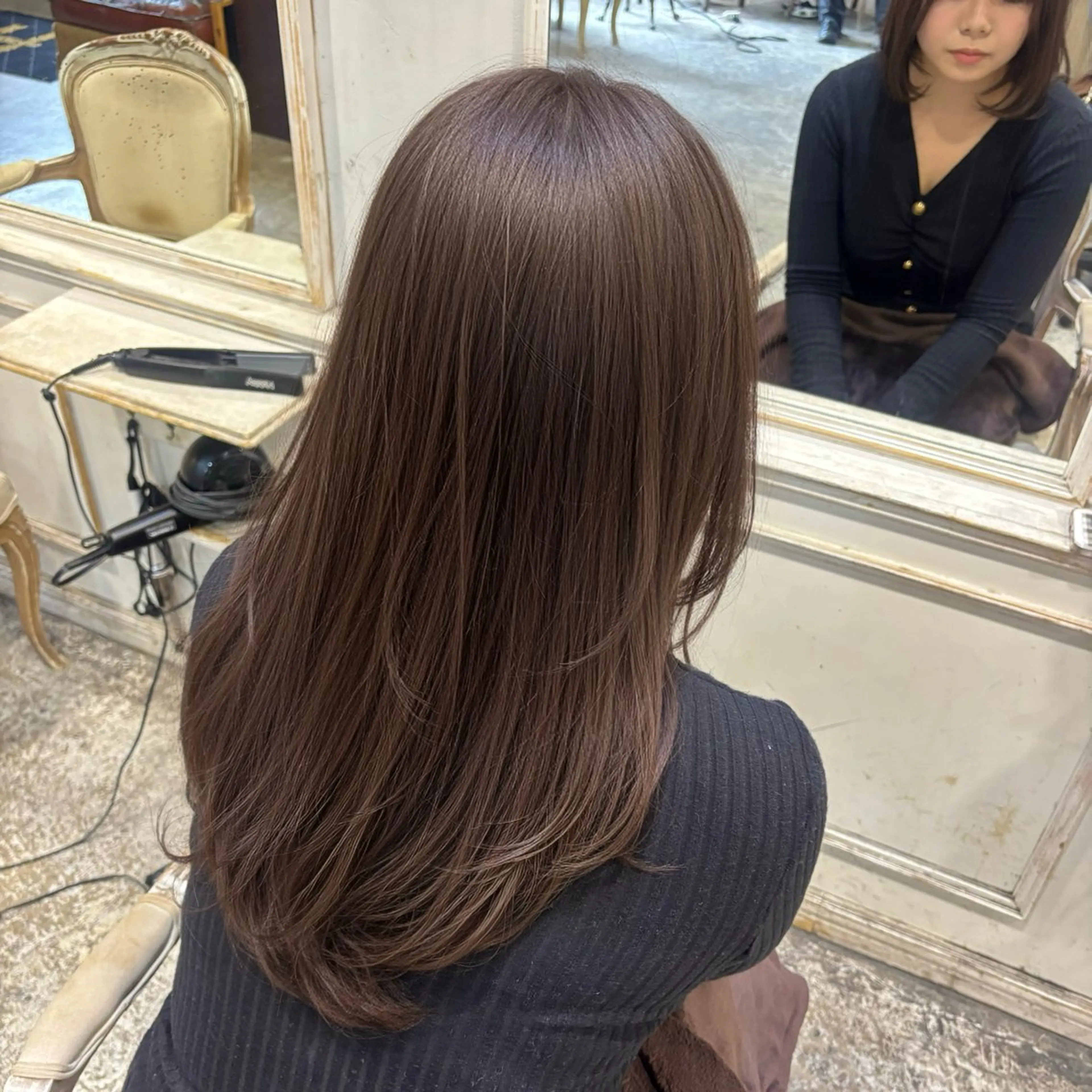 ロング カラー ブラウンカラー ラベンダーカラー カット ヘアカラー トリートメント 柔らかベージュ 🤎YUKAのヘアスタイル