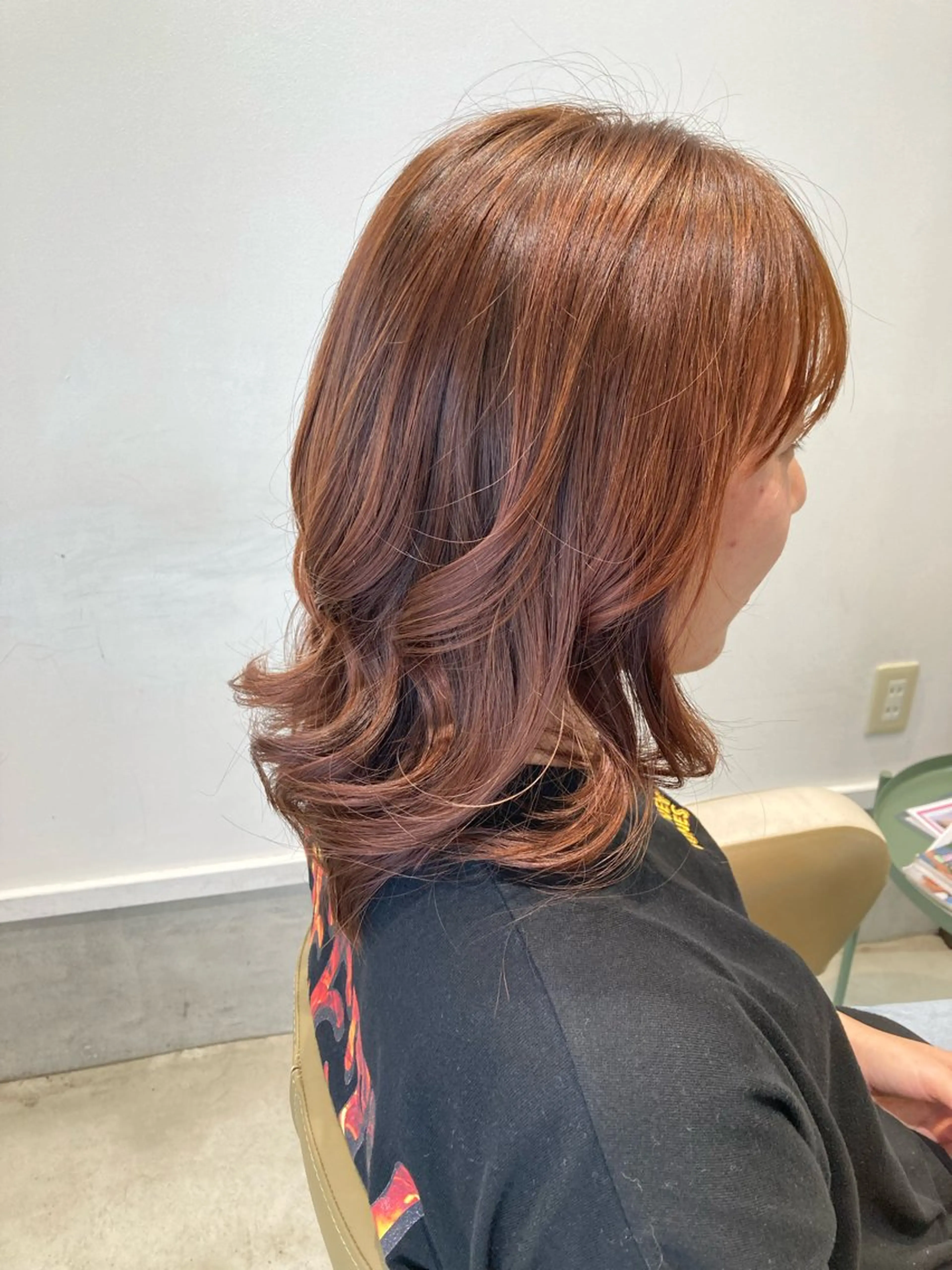 セミロング カット ヘアカラー 折本 沙織のヘアスタイル