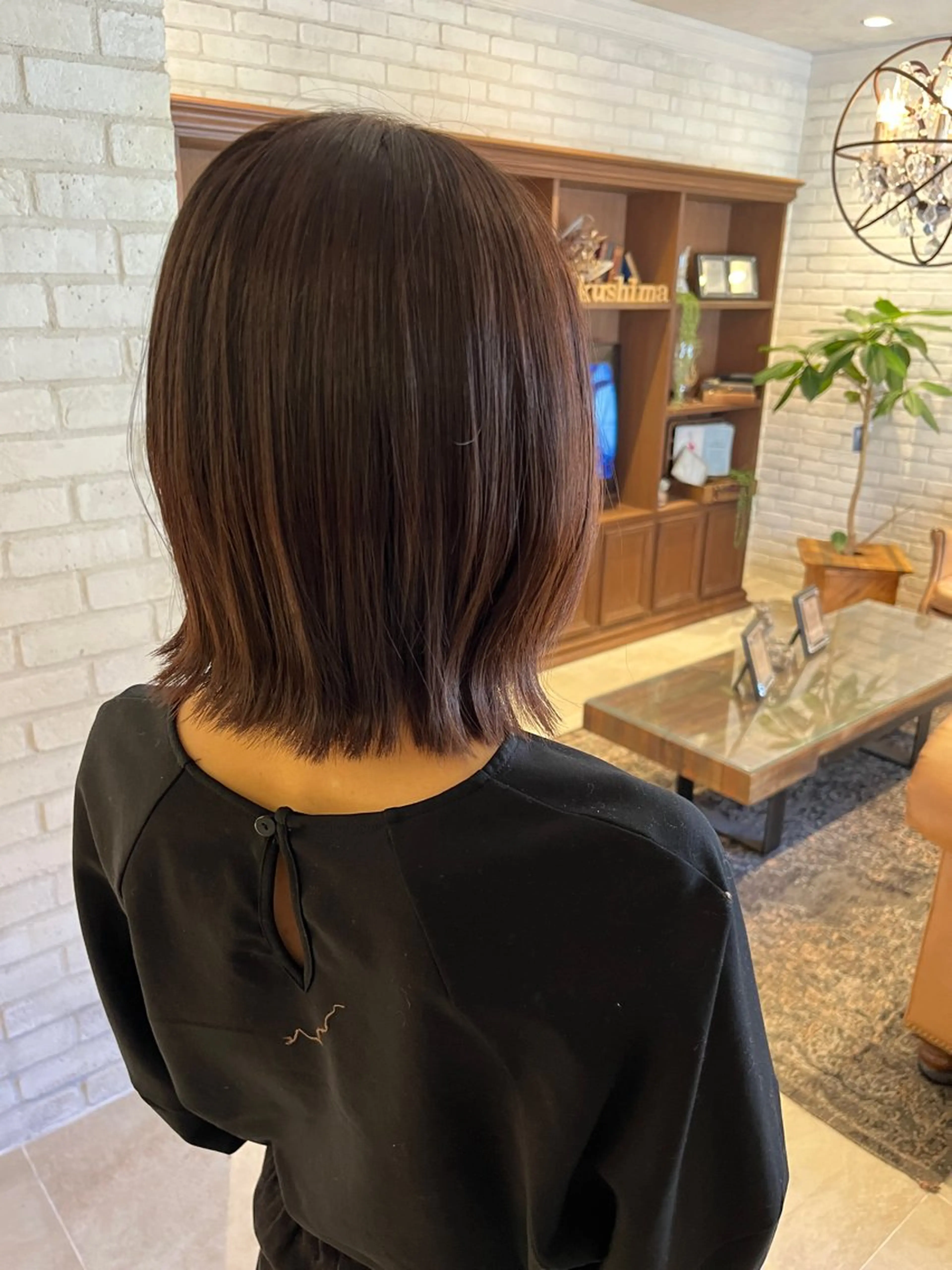 ミディアム カラー ボブ レイヤーカット 外ハネヘア 橘 ゆきののヘアスタイル