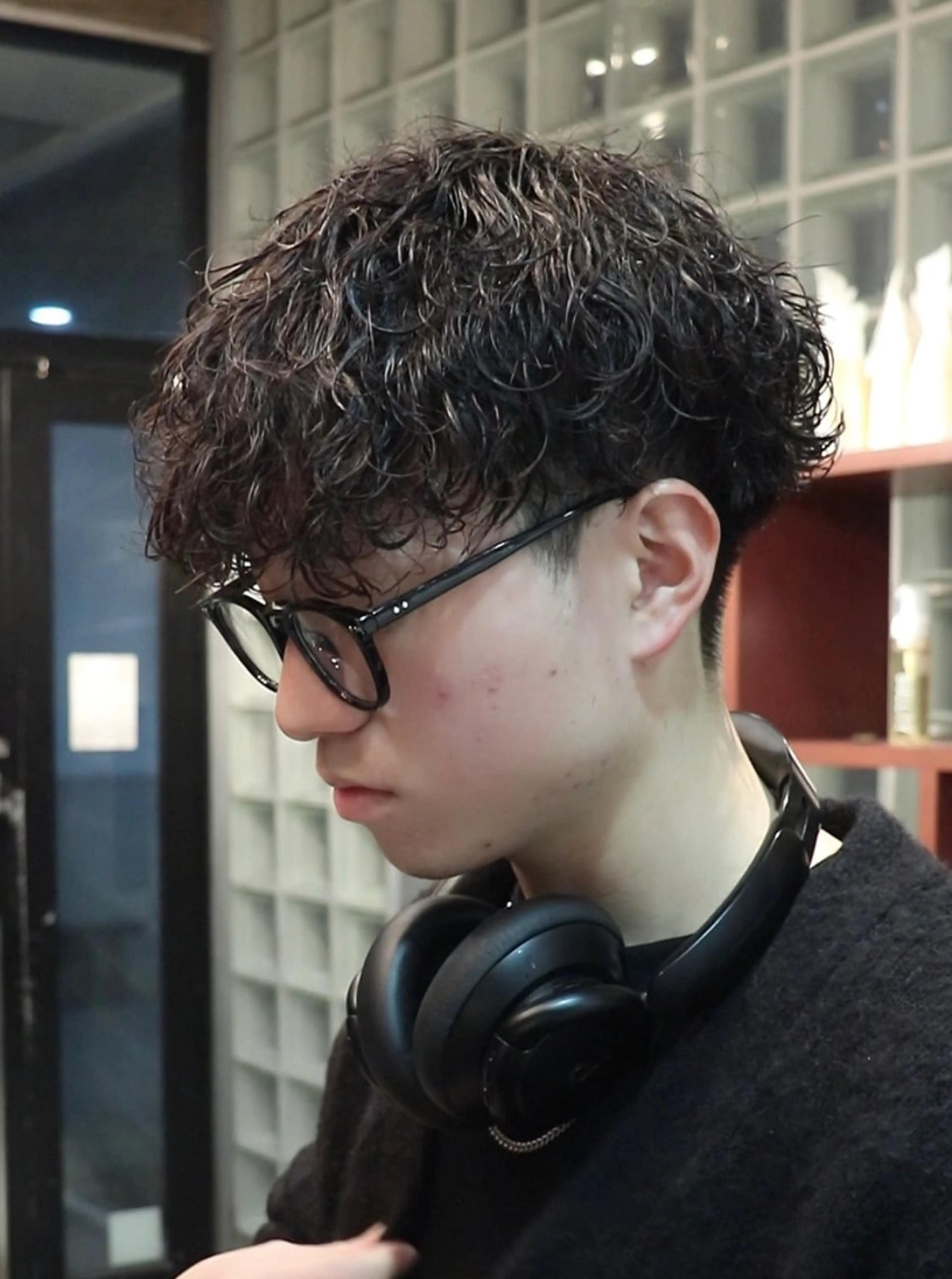 ミディアム パーマ メンズ ミディアムパーマ メンズパーマ 波巻きパーマ スパイラルパーマ 🌀パーマ特化 美容師🌀/しゅんのヘアスタイル