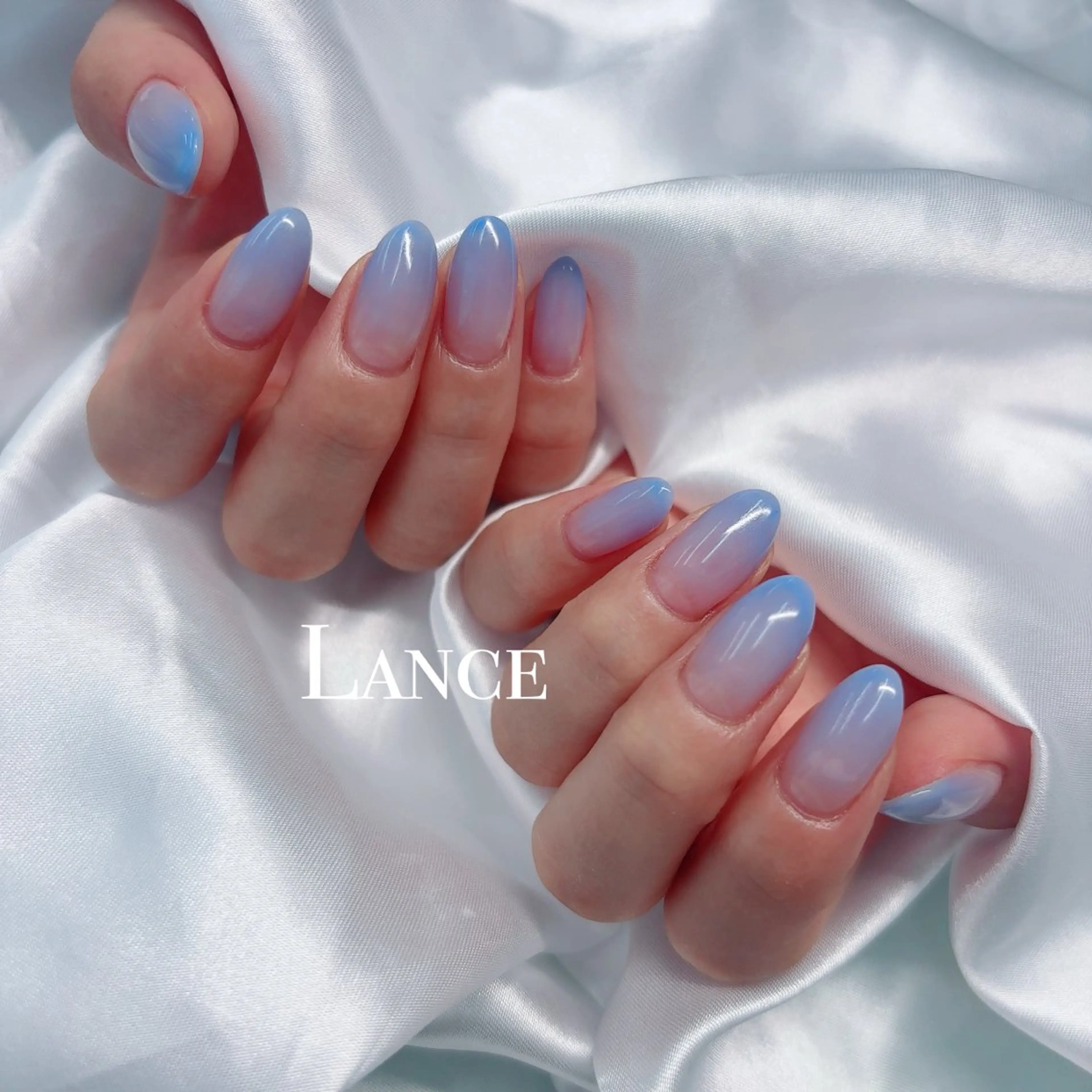 ネイル オーロラネイル ブルー フットネイル 氷ネイル・うるうるネイル キラキラネイル ハンドネイル Lance nailのネイルデザイン