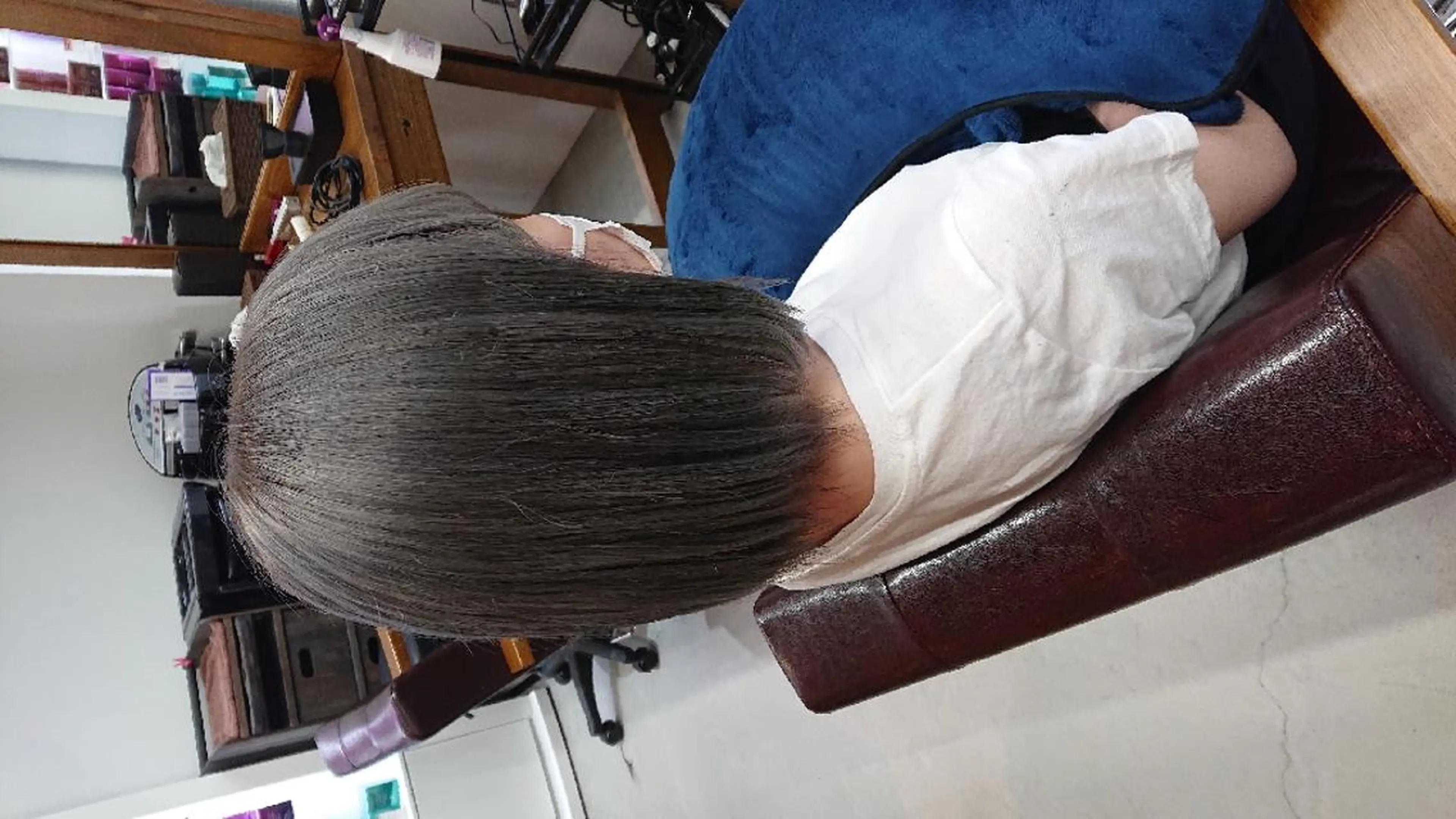 ミディアム カラー シルバー ROSSO 春日部店のヘアスタイル