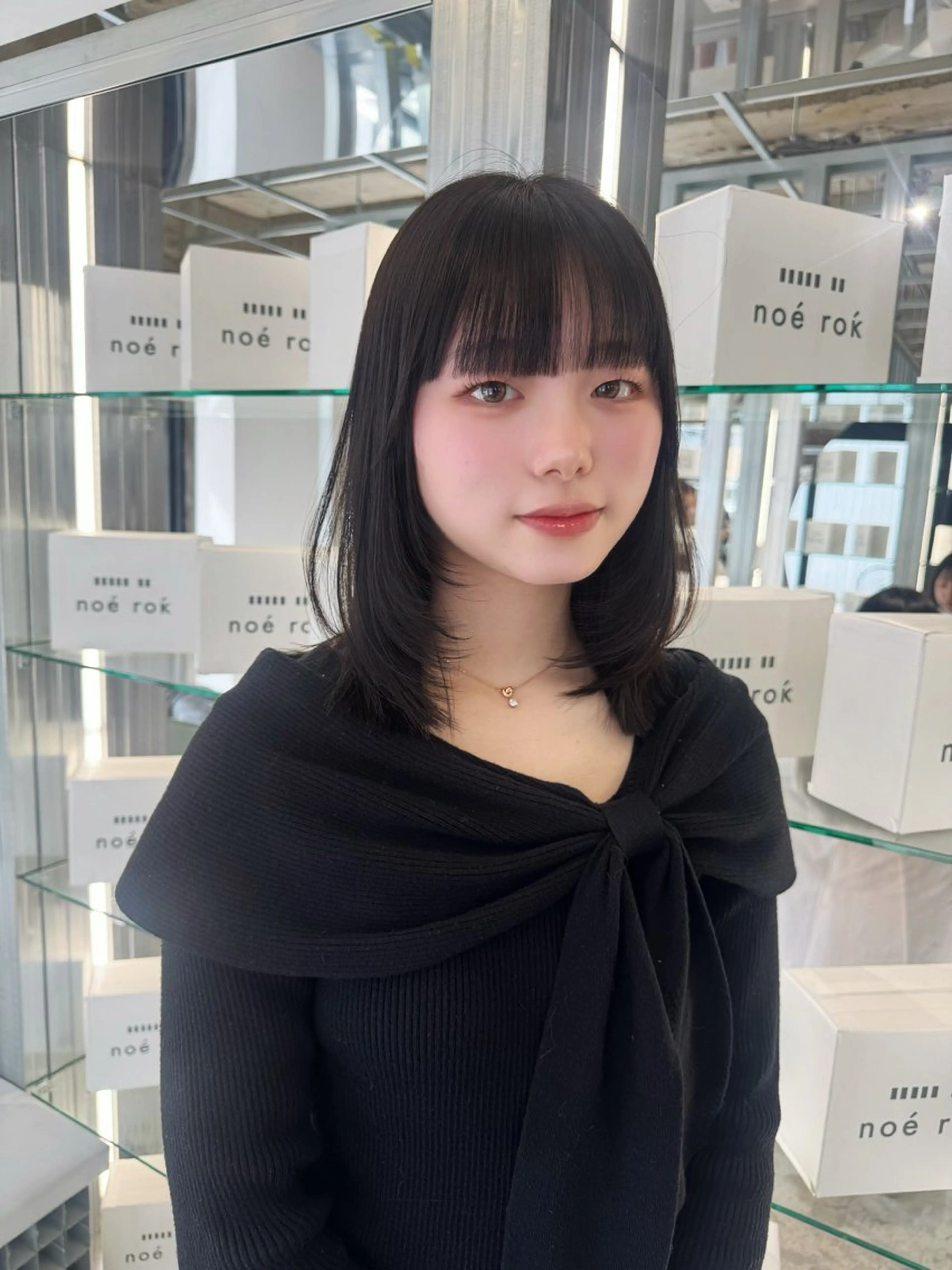 ミディアム カラー カット ヘアカラー トリートメント 大場 菜月のヘアスタイル