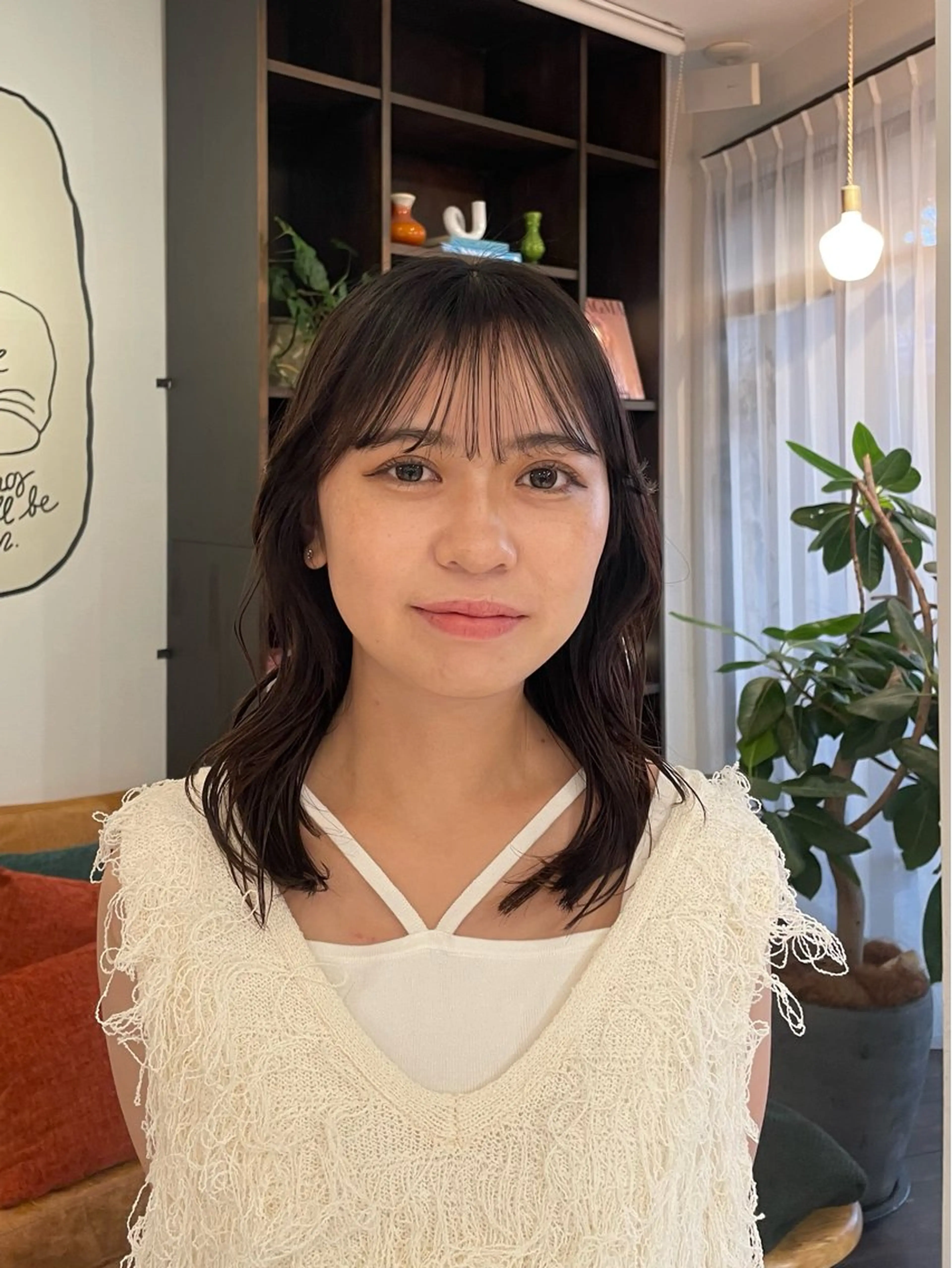 ミディアム レイヤーカット 西野 優夏のヘアスタイル