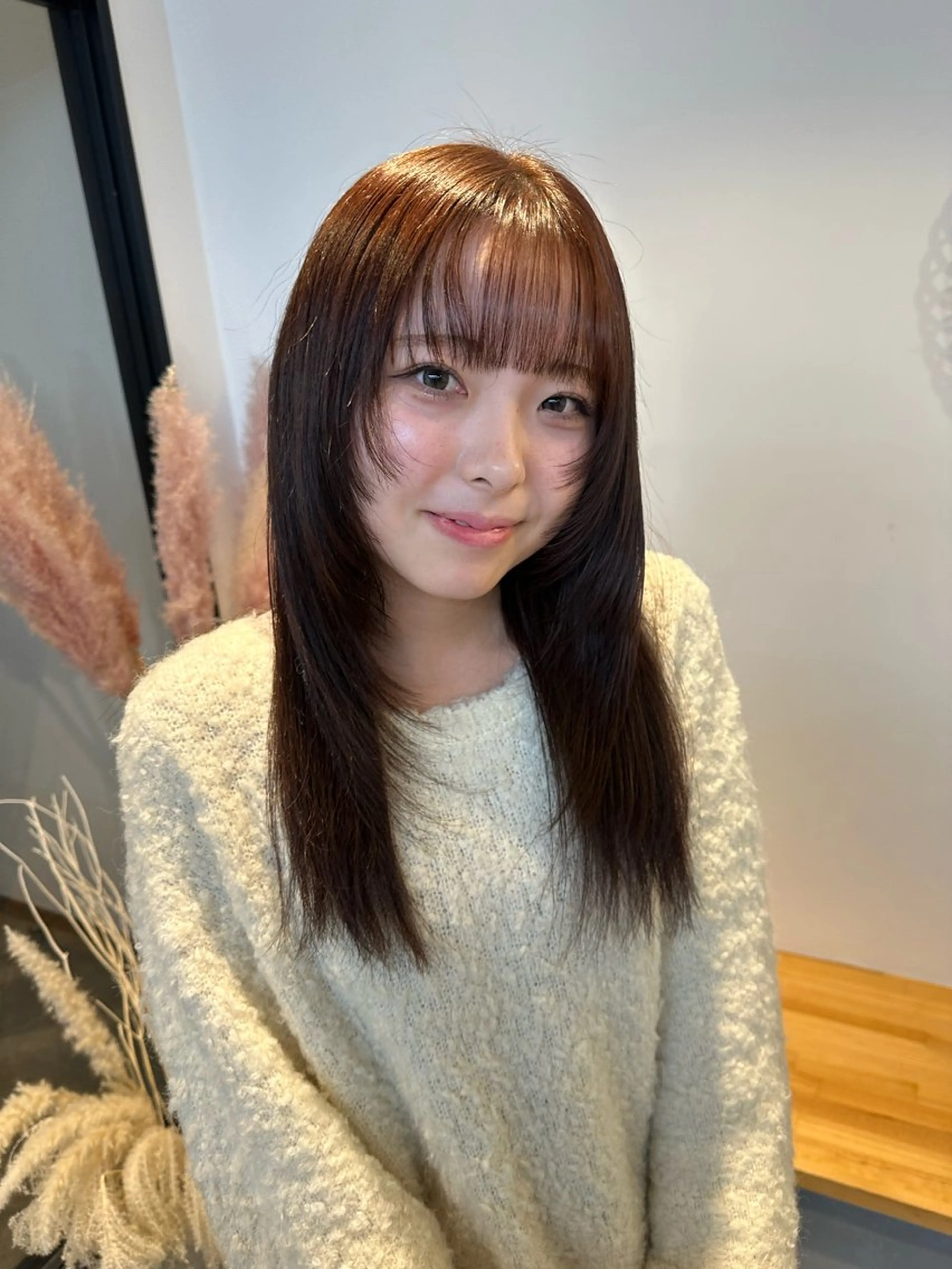 ミディアム カラー yuika .のヘアスタイル