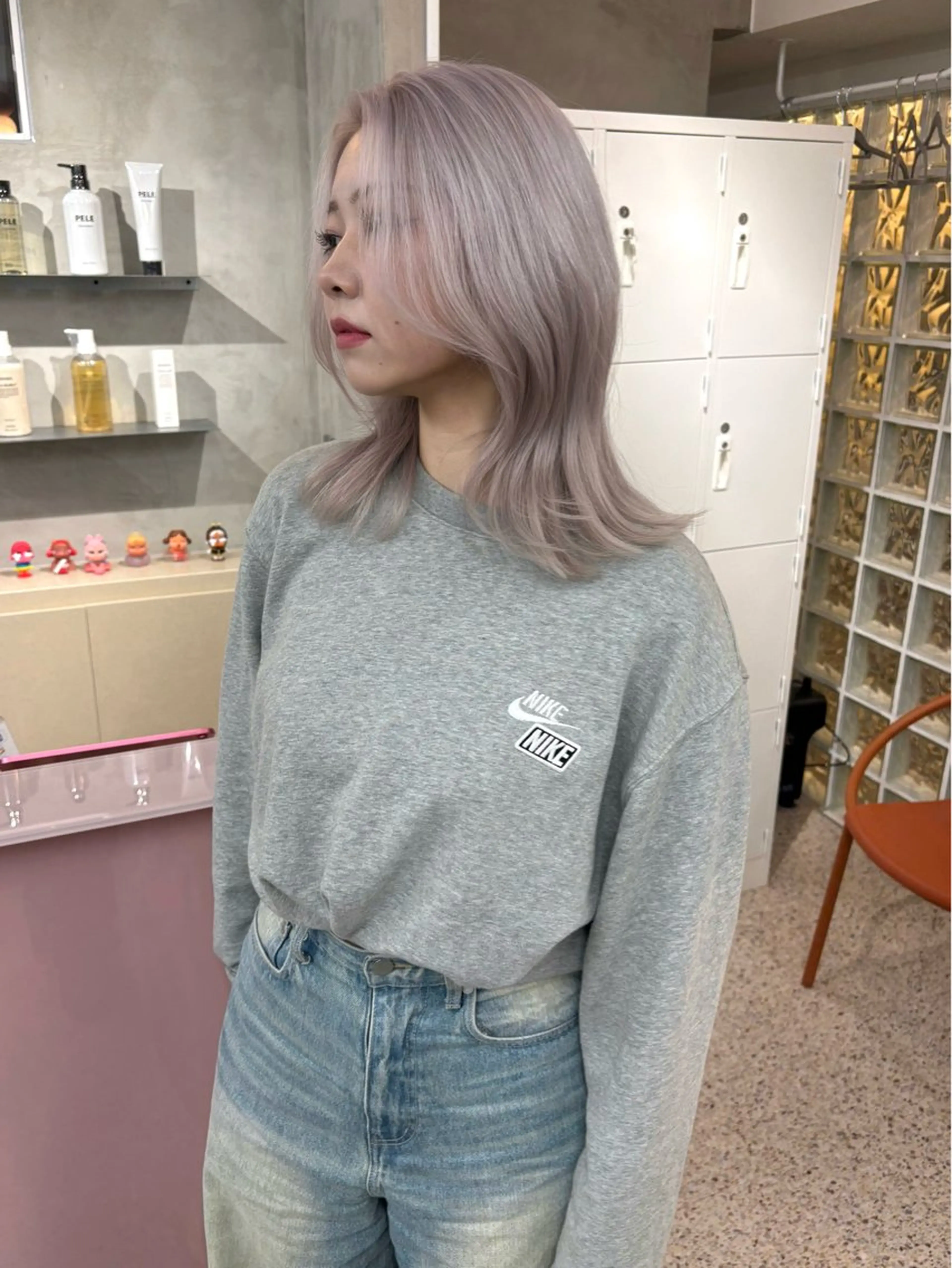 ロング カラー ヘアカラー トリートメント PELEハイトーン shinobuのヘアスタイル