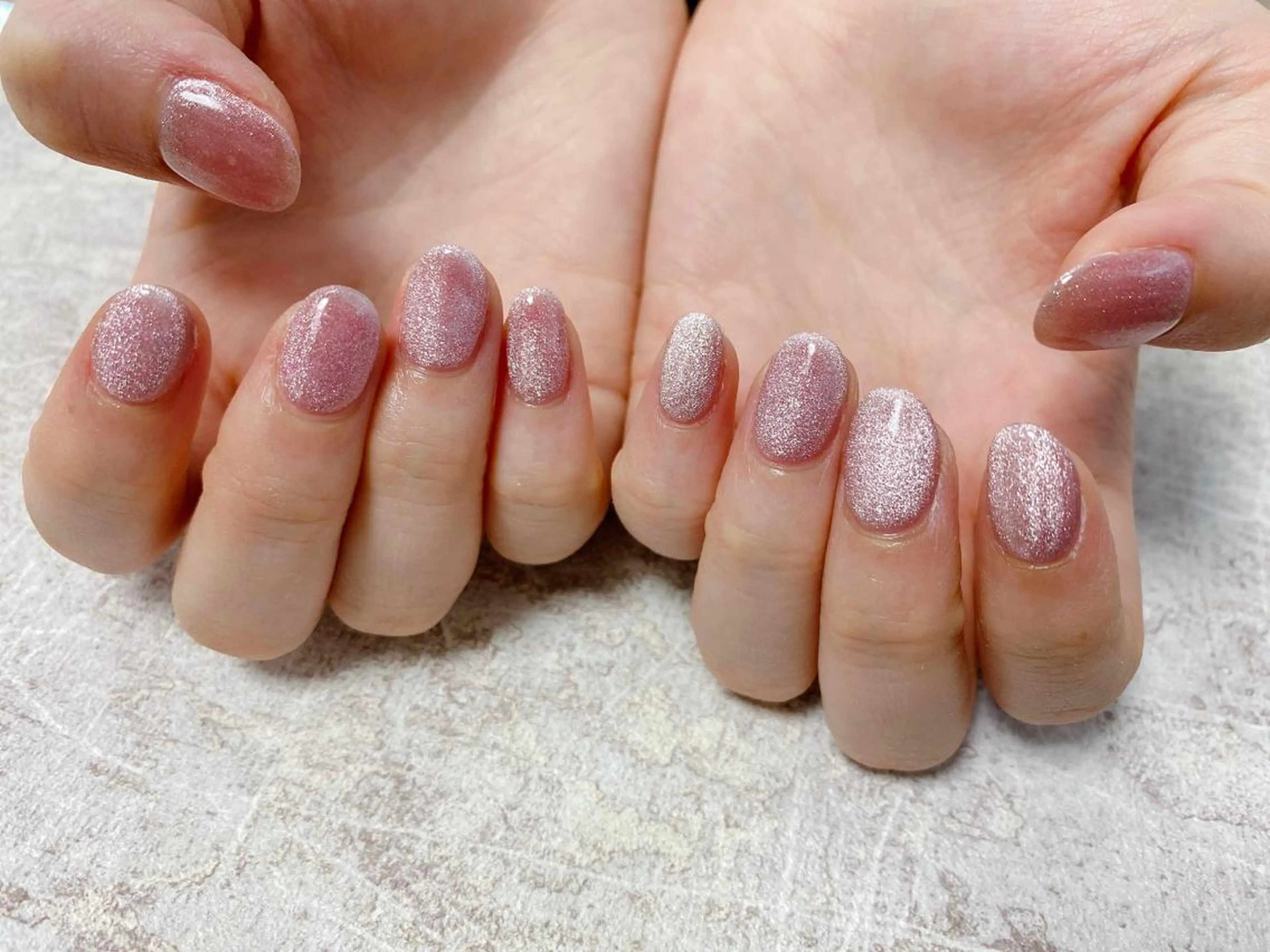 ネイル マグネットネイル ピンク ハンドネイル mogunail &blowのネイルデザイン