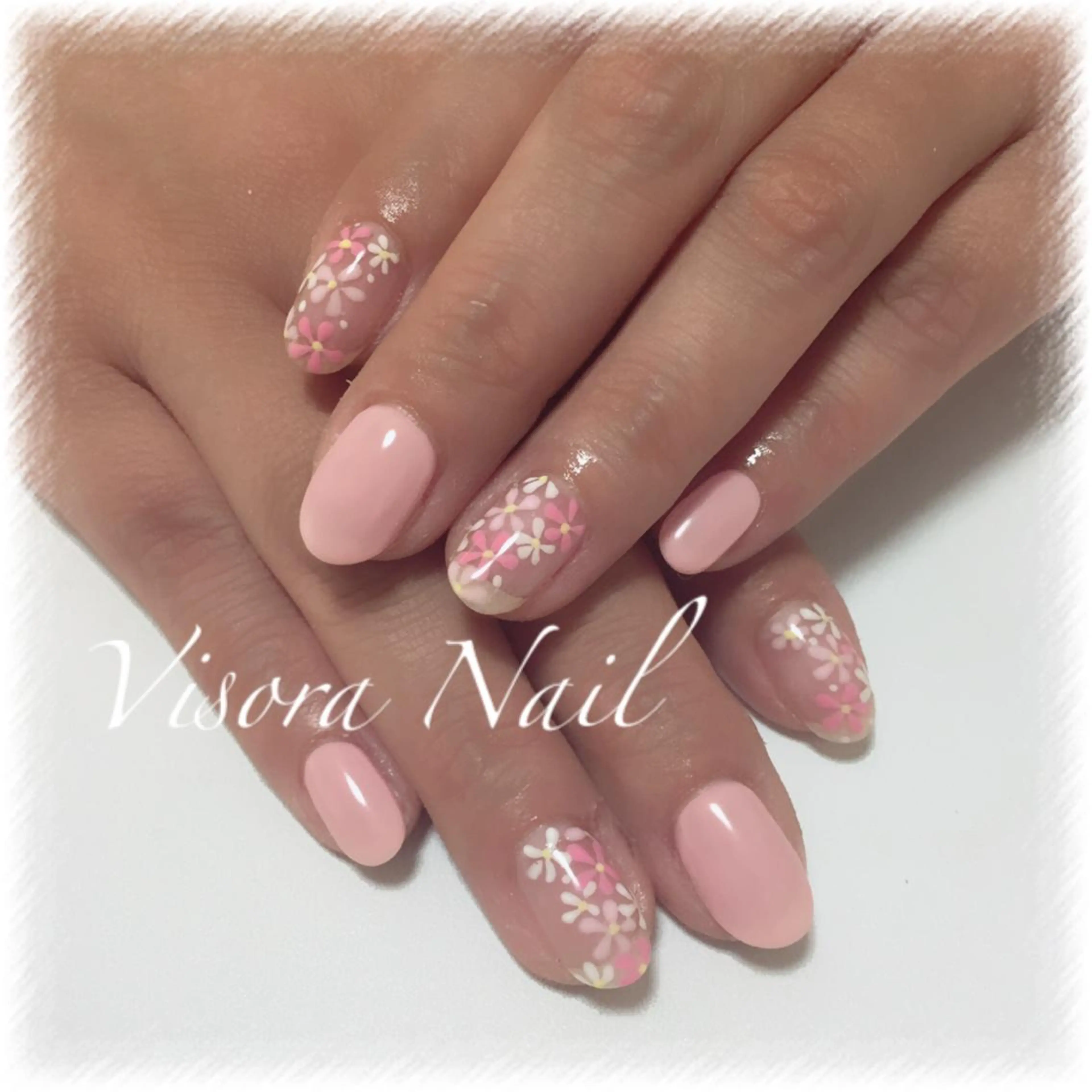 ネイル 美SORA ～ｳﾞｨｿﾗ～のネイルデザイン