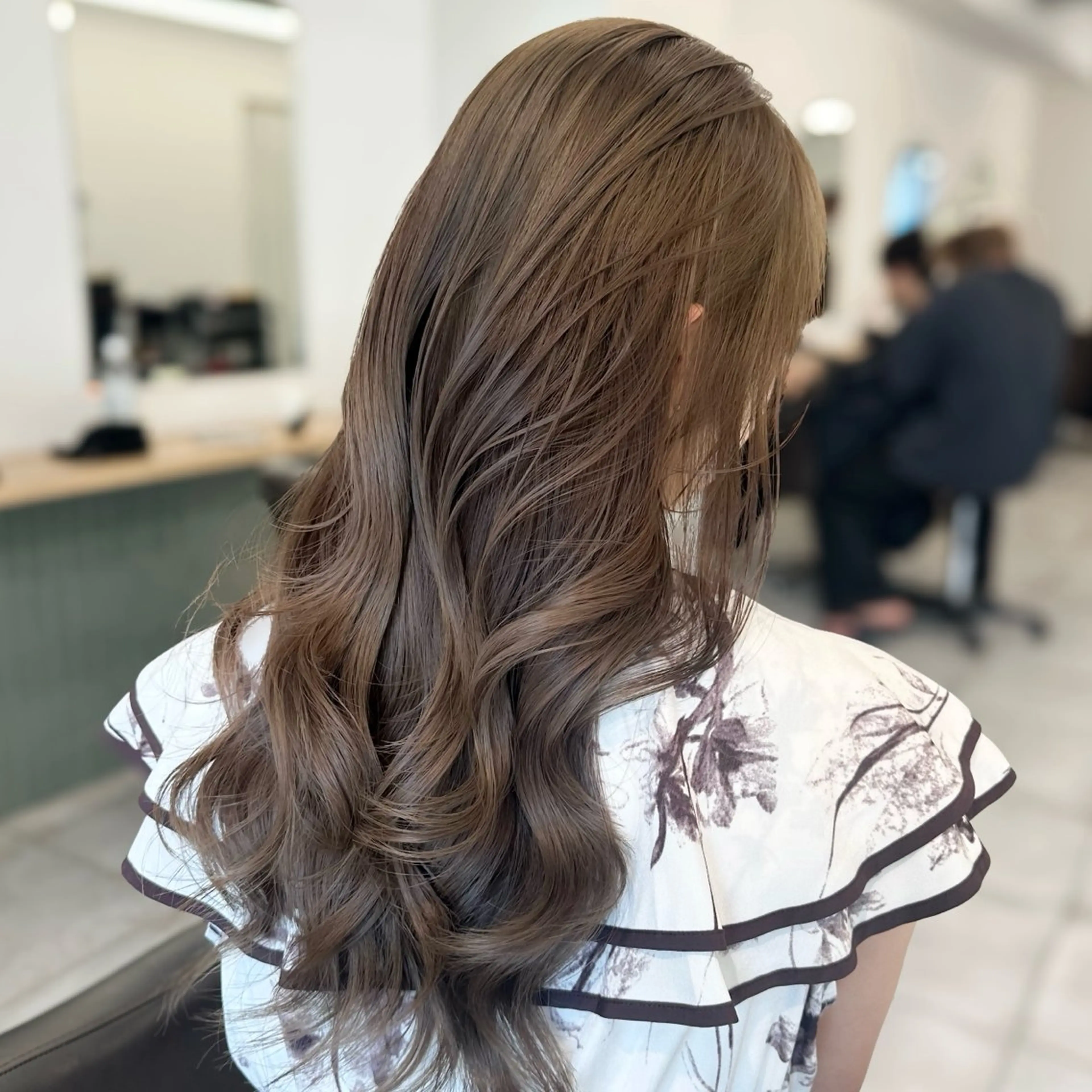 ロング カラー カット ヘアカラー トリートメント ブリーチなし/レイヤ ー特化🌈Tommyのヘアスタイル