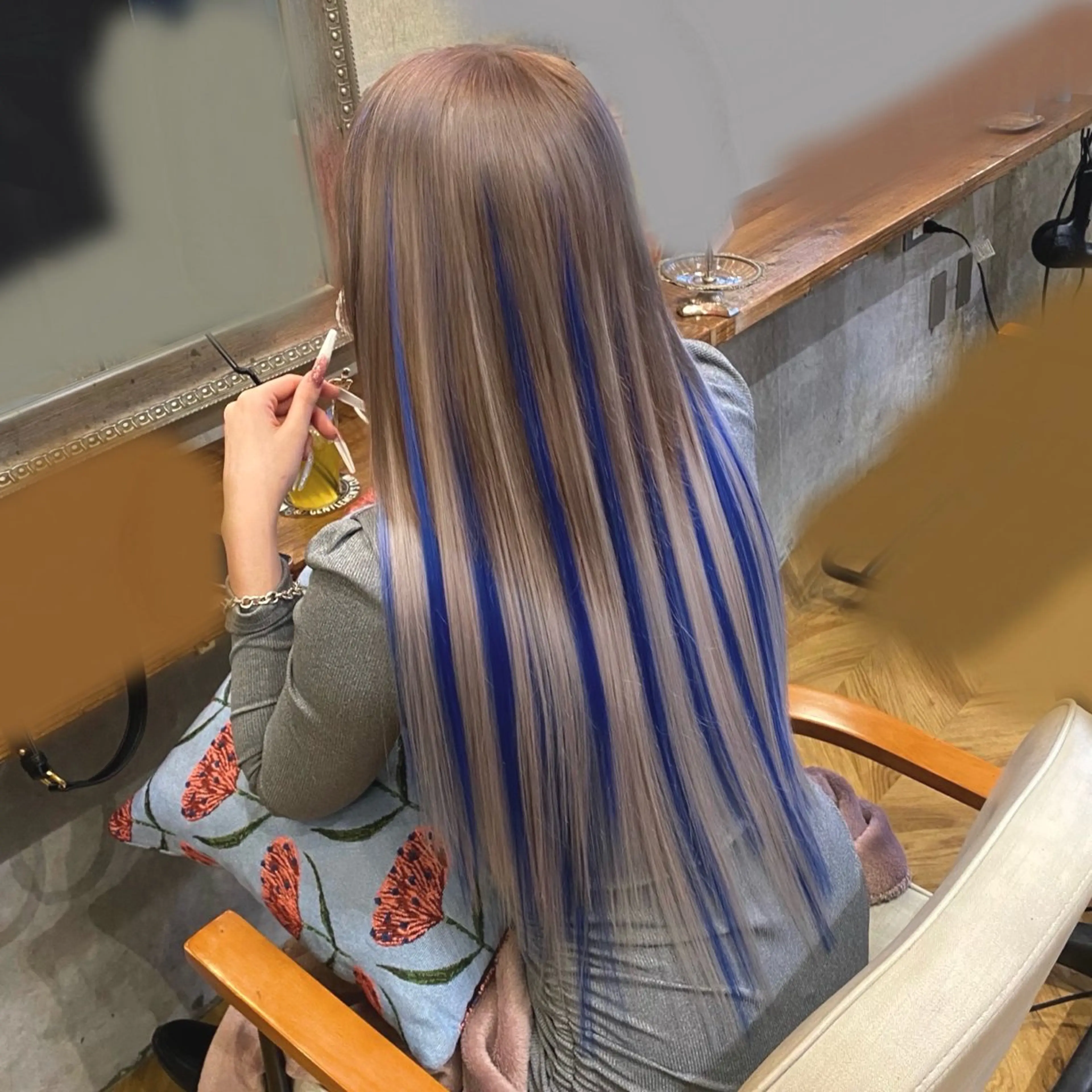 ロング ハイライト レイヤーカット ヘアカラー エクステ シールエクステ 🐁ONOの眉毛・アイブロウイメージ