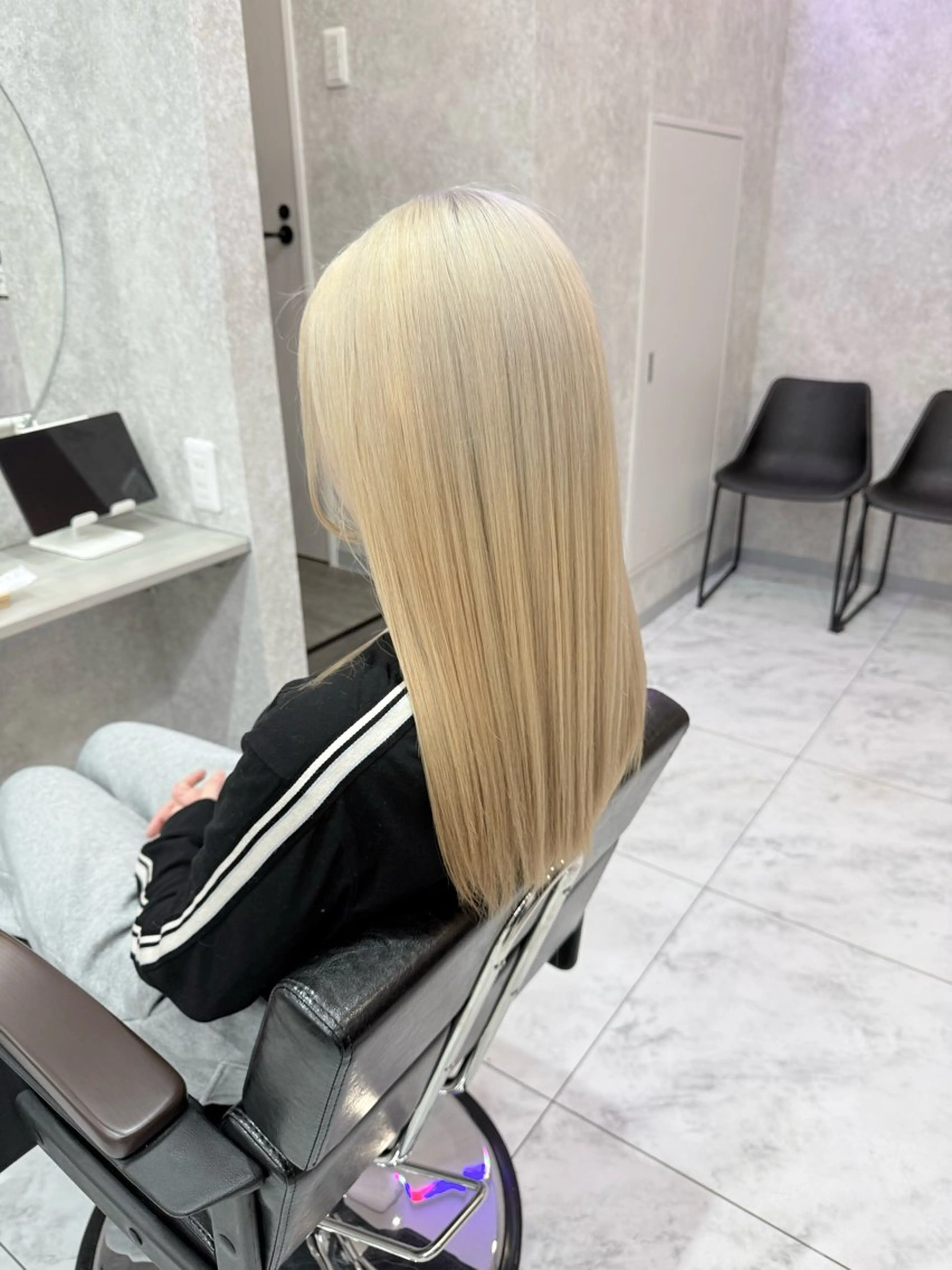 セミロング カラー 🌺ハイトーン🌺 矢葺 なぎさ🌺🌺のヘアスタイル