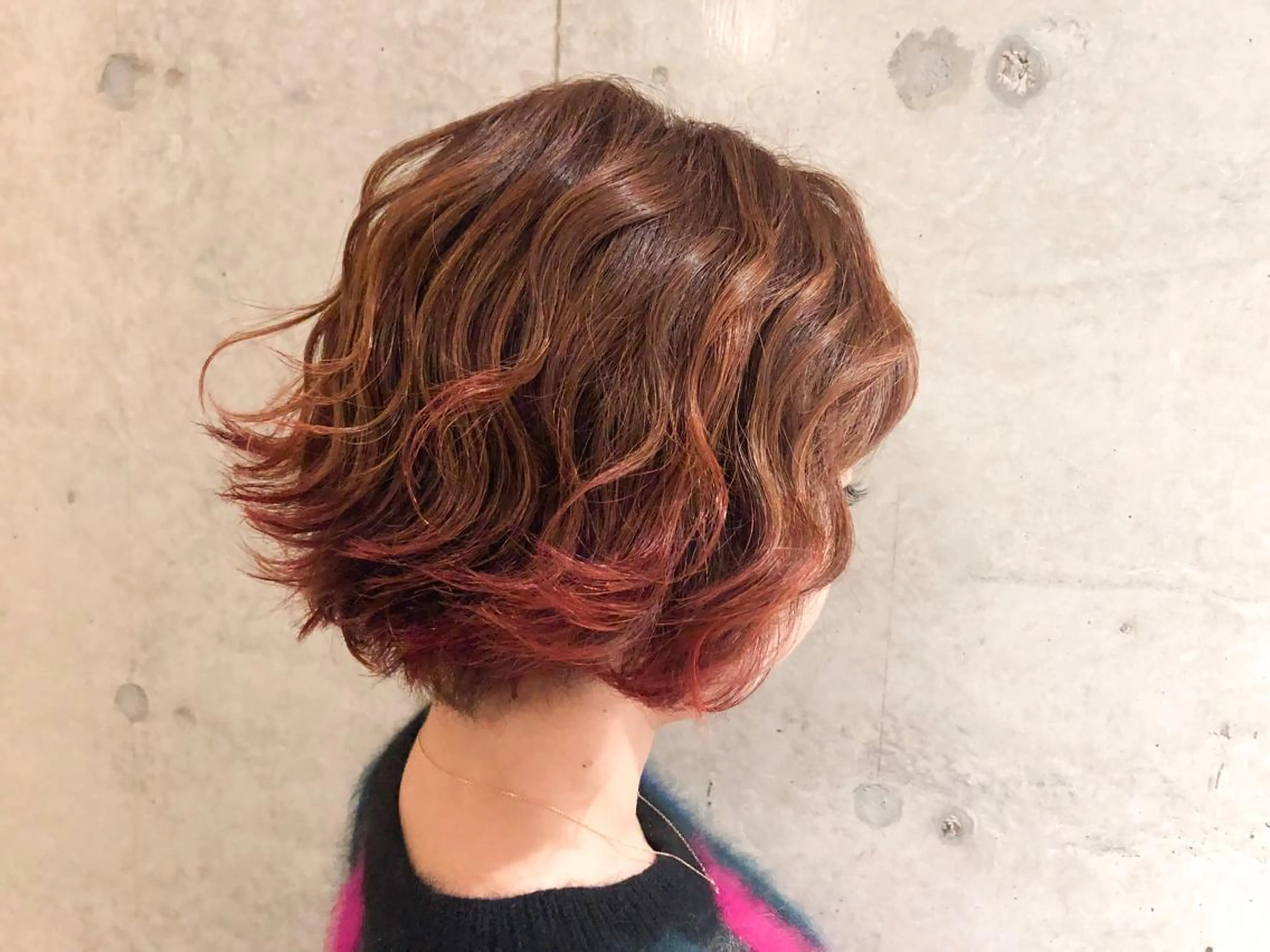 ショート カラー ブリーチ グラデーションカラー 藤原 ちひろのヘアスタイル
