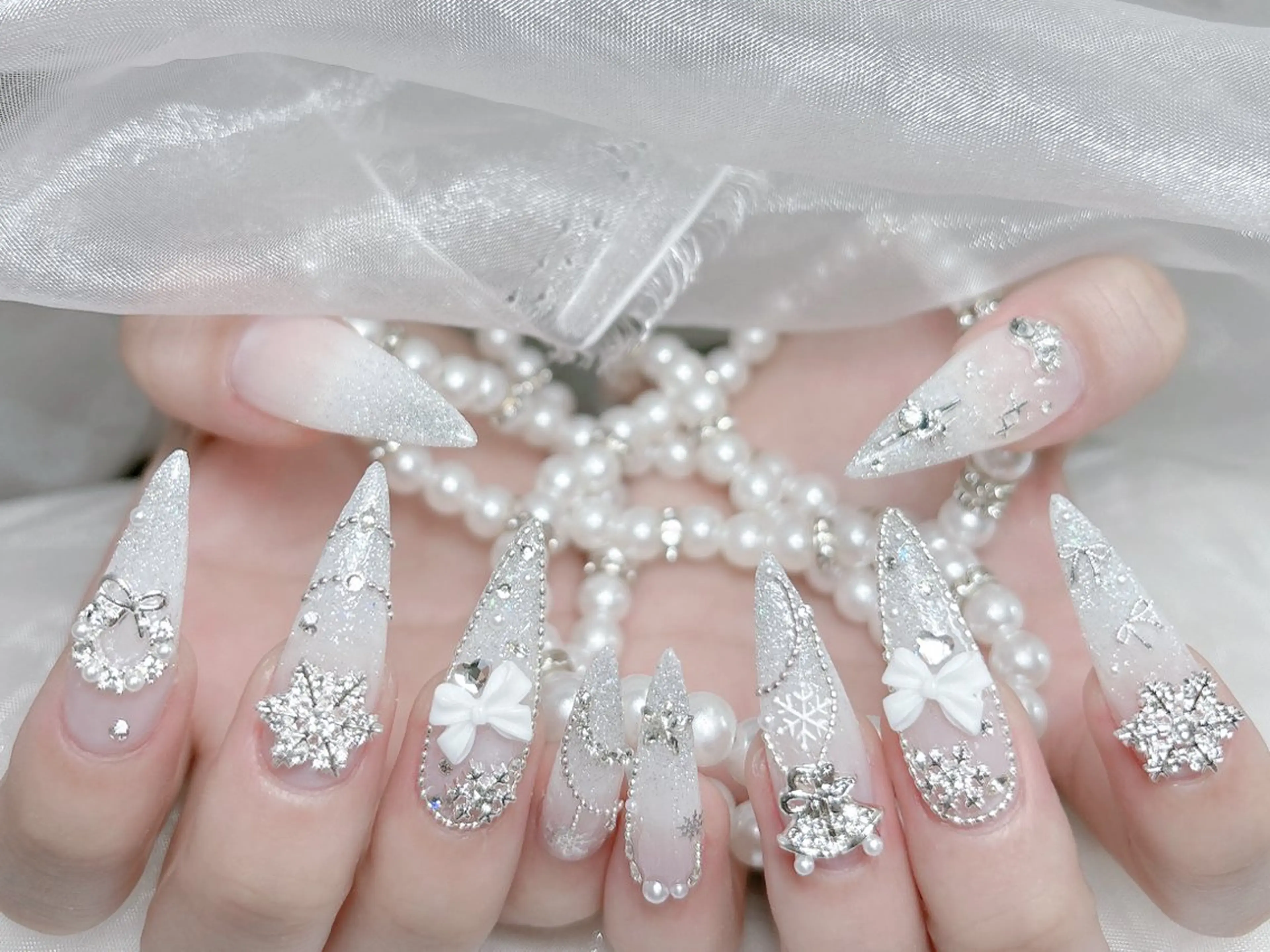 ネイル 成人式 ジェルネイル ロングネイル マグネットネイル ミディアムネイル ハンドネイル MoMoA Nail ネイル長さ出し専門店のネイルデザイン