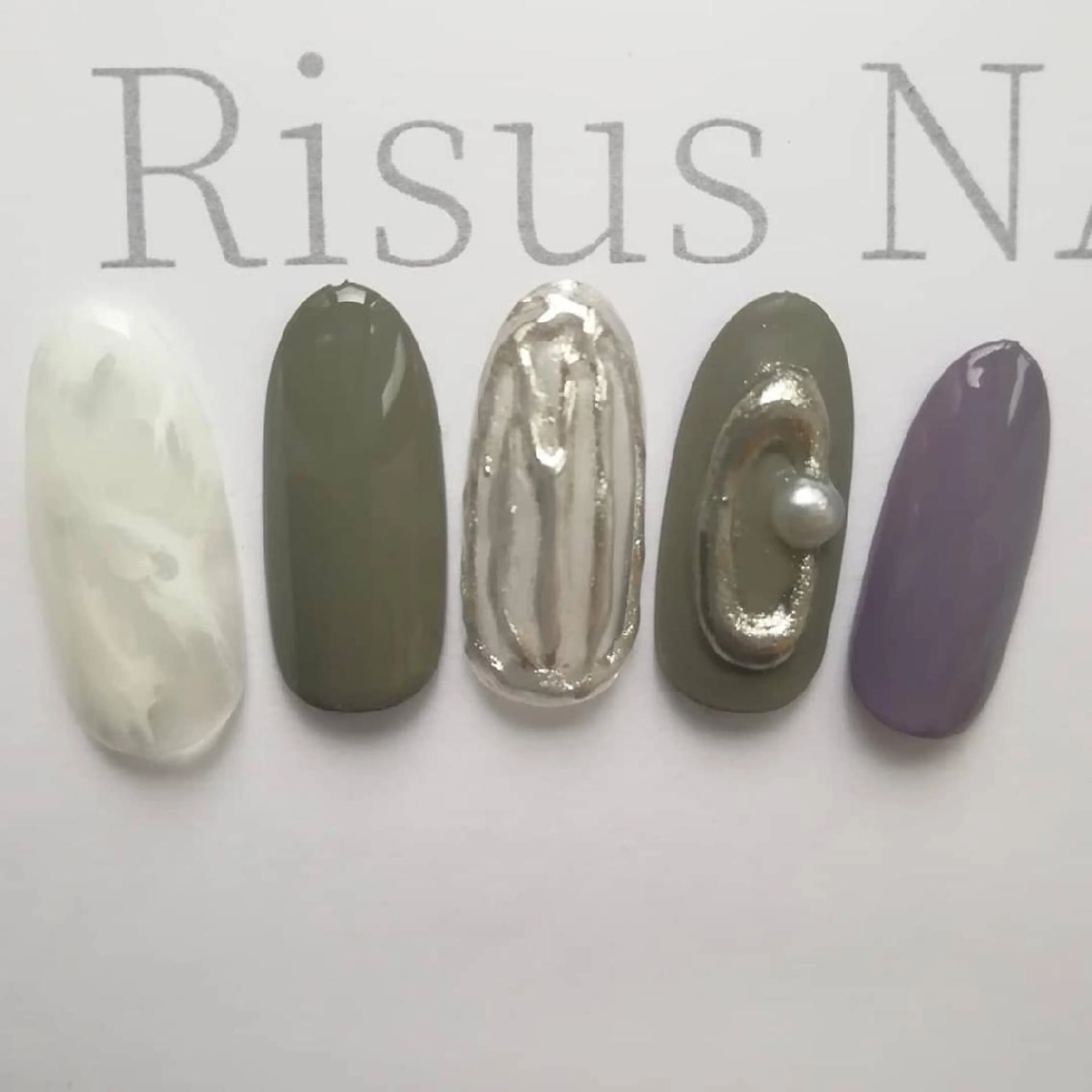 ミディアム Risus NAILのネイルデザイン