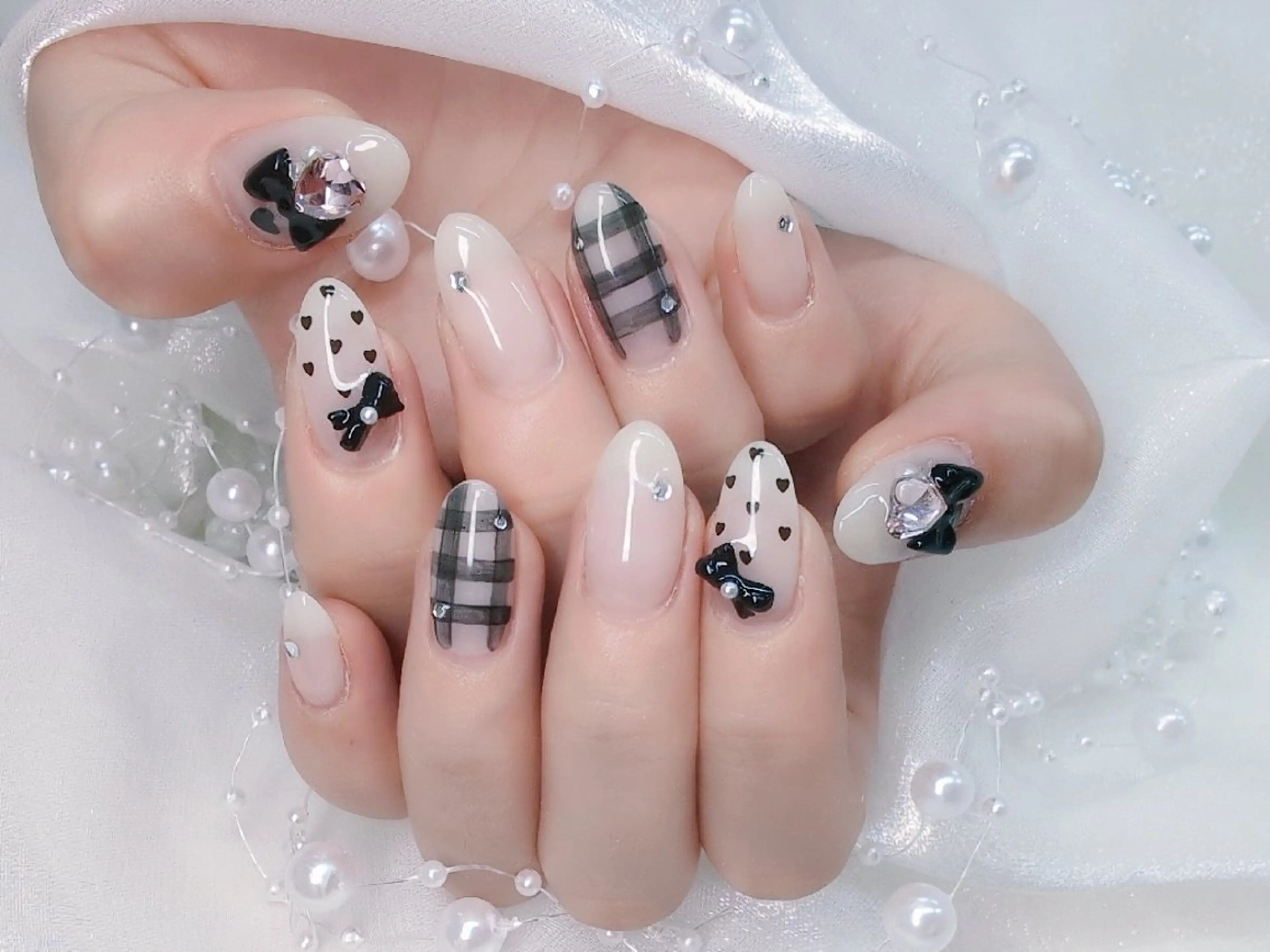 ネイル 長さ出し フラッシュネイル フレンチネイル キラキラネイル ラメ(グリッター) Chouette Nailのネイルデザイン