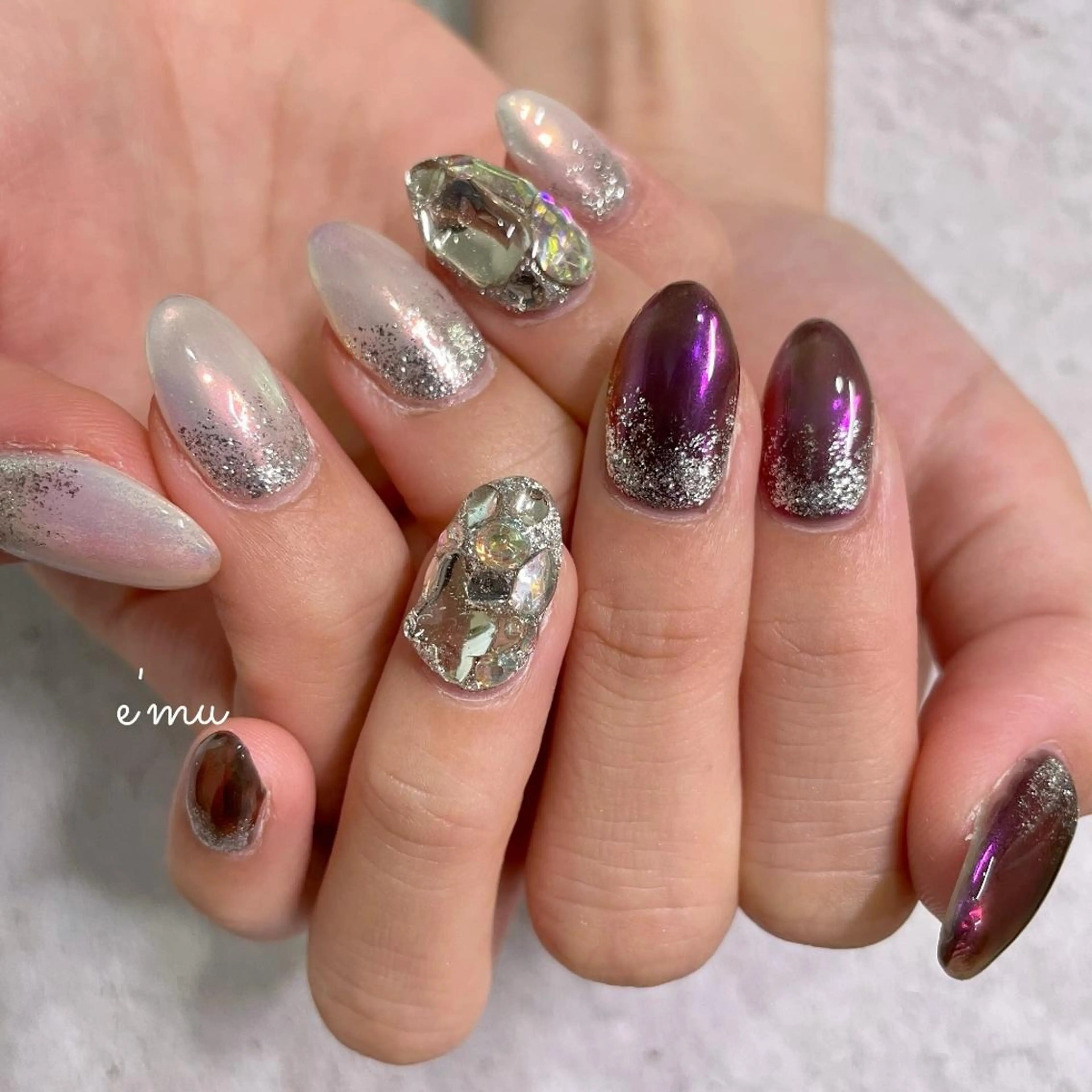 ネイル オーロラネイル キラキラネイル nail salon e'mu💐のネイルデザイン