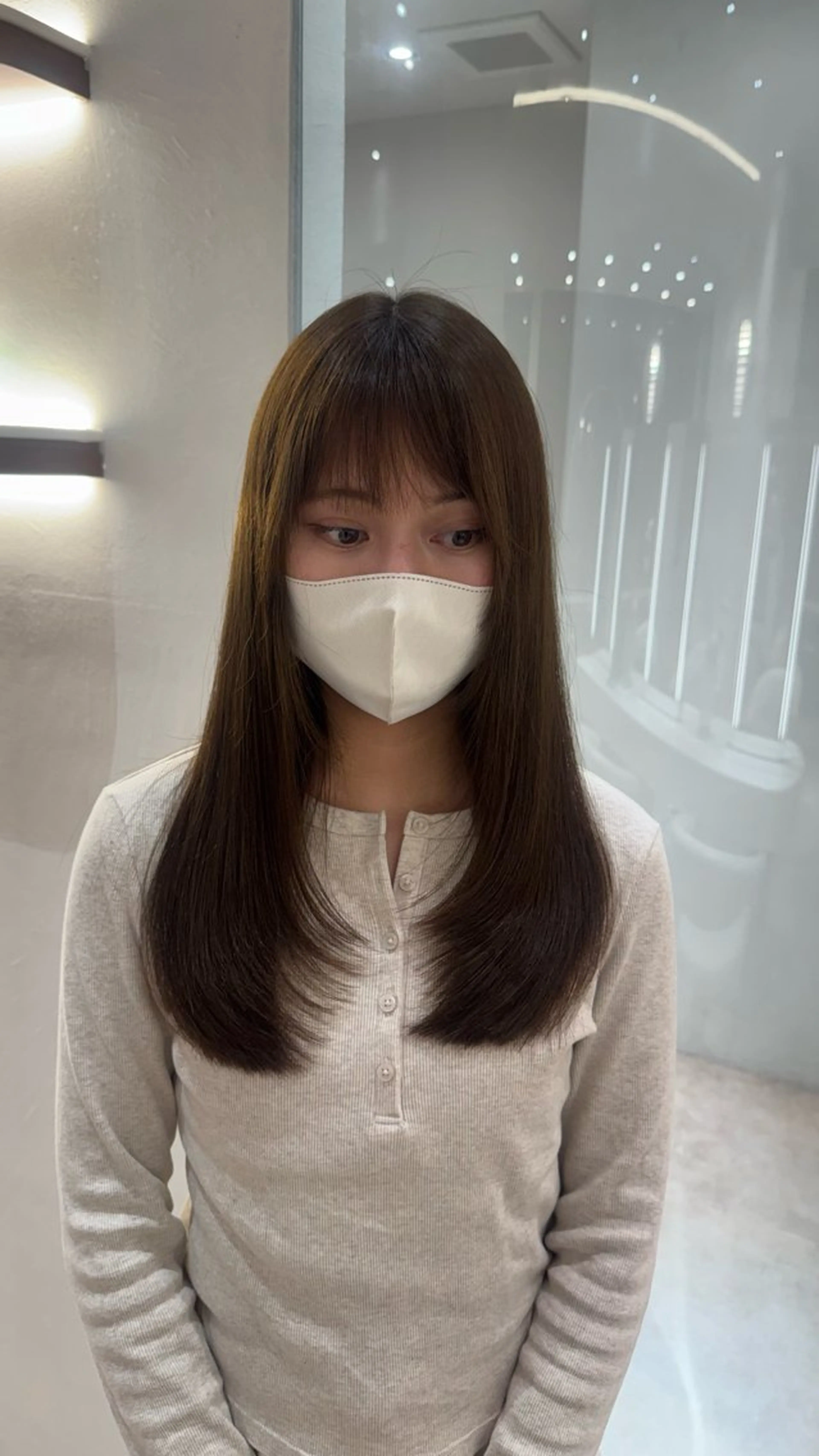 ロング カラー 透明感カラー レイヤーカット ロング カット 渋谷/切りっぱなし レイヤー/ブリーチのヘアスタイル