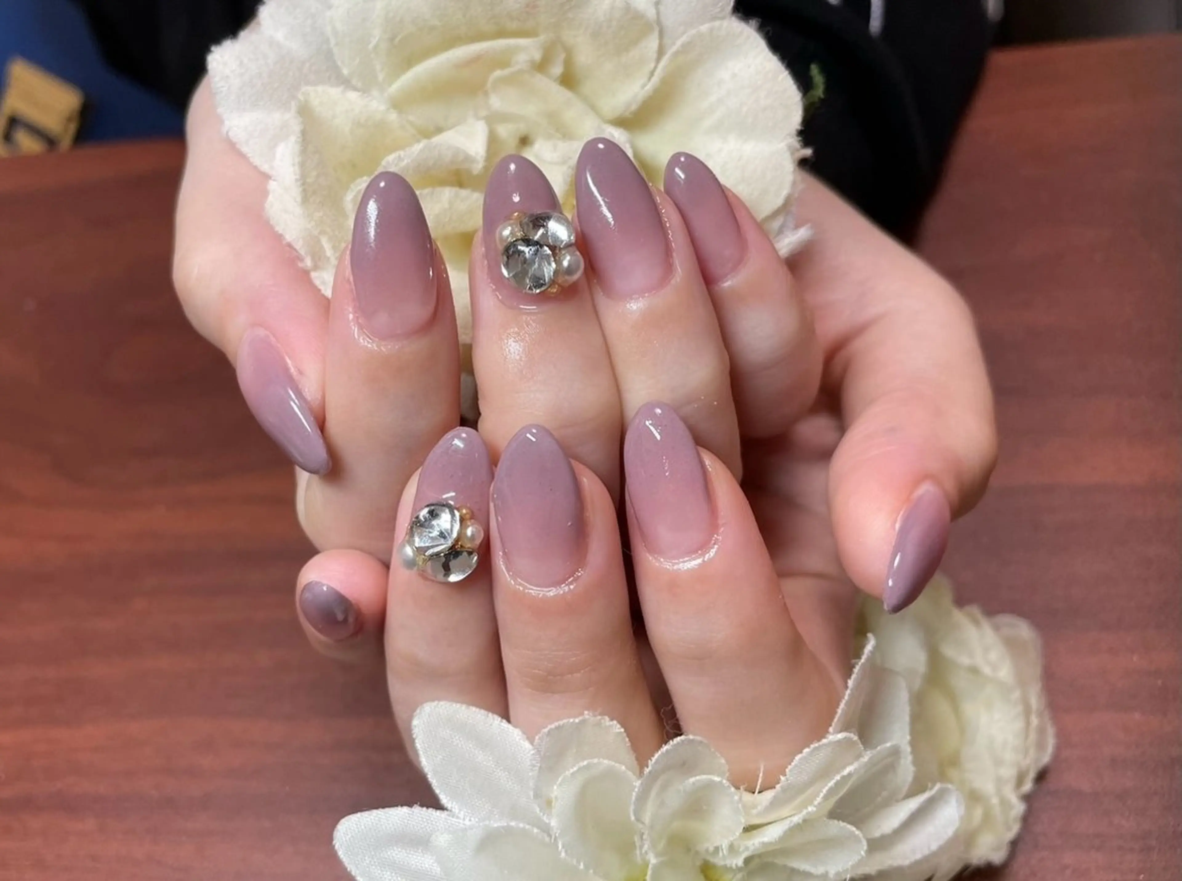 ジェルネイルカラーグラデーション💅（ストーン10粒or片手1本ずつダイヤカット無料）の写真