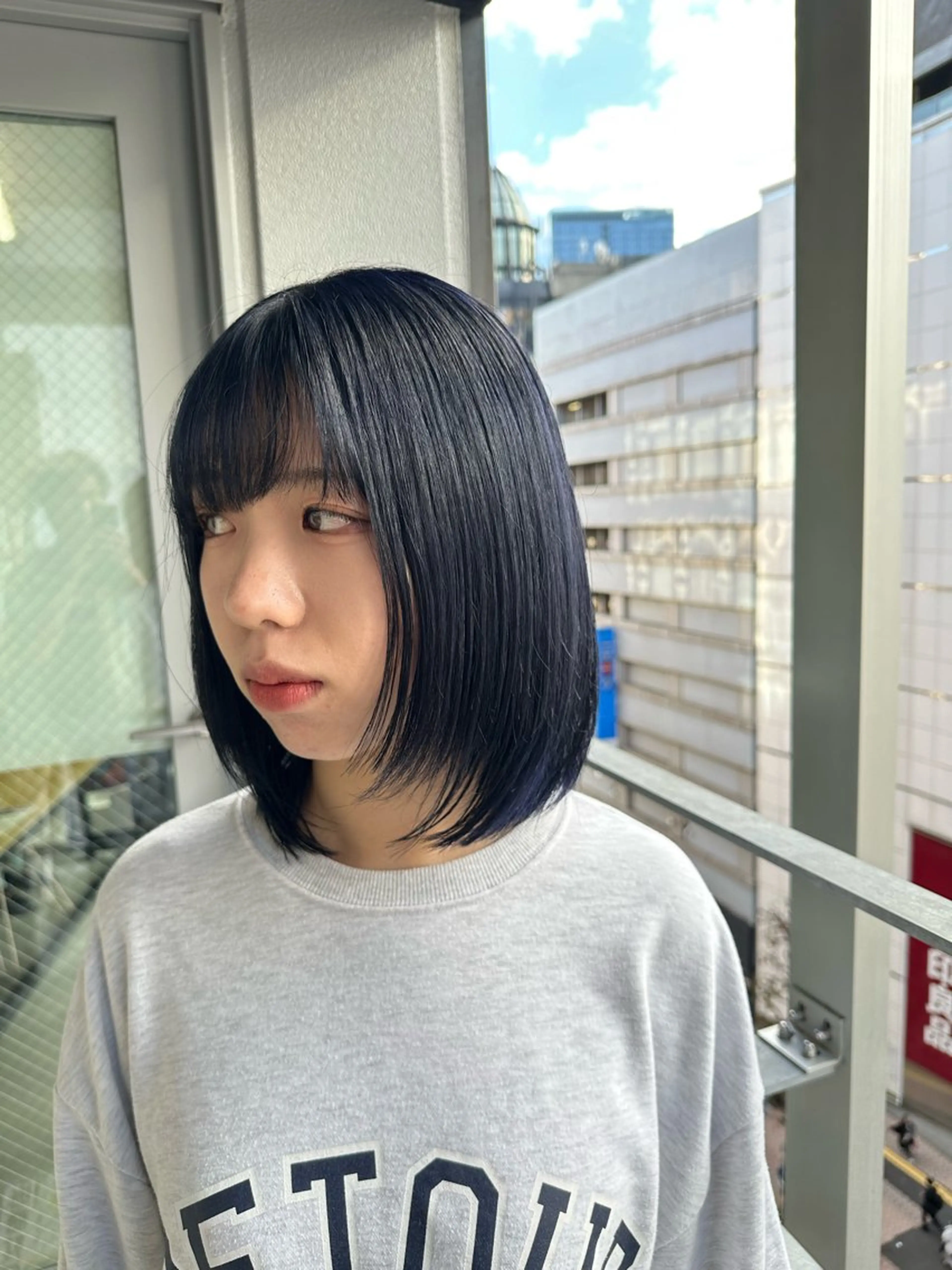 ミディアム カラー 黒髪 ブリーチ ブルーカラー ブルーブラック ケアブリーチ カット ヘアカラー トリートメント 平日オススメ✨ プチプラ✨山下のヘアスタイル